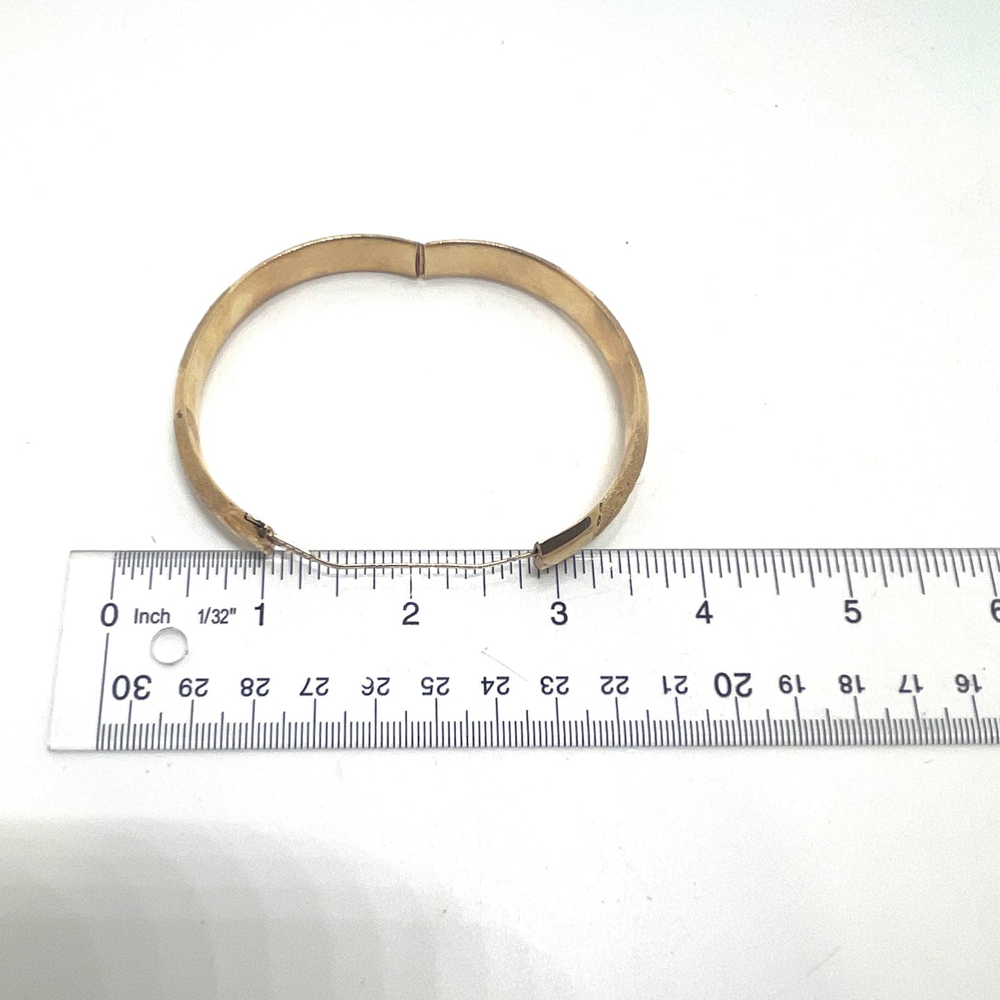 Vintage 14K Gold Bangle Bracelet with Detailing