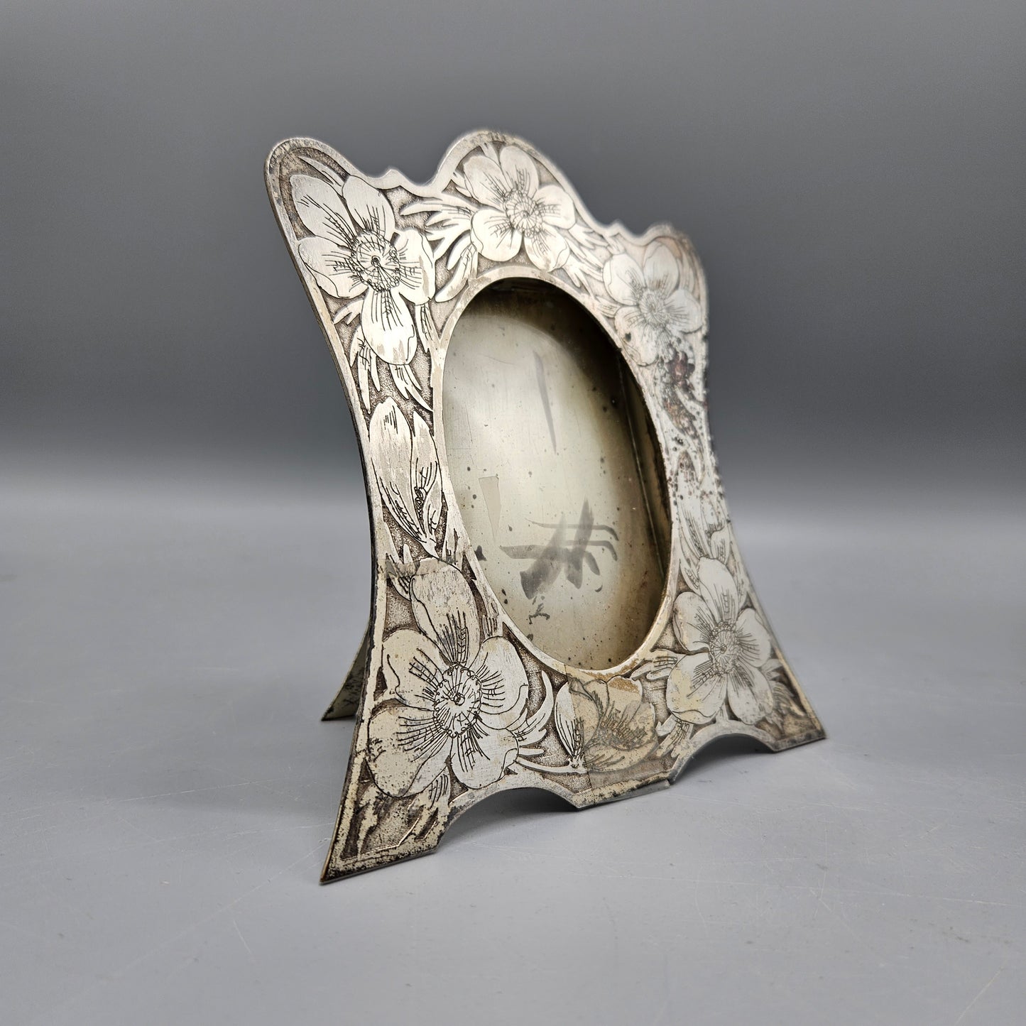 Antique Art Nouveau Silverplate Picture Frame
