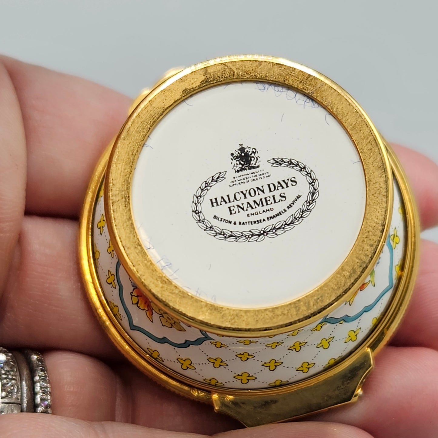 1989 Halcyon Days Enamel "A posy with Love to Mother" Mother's Day Box