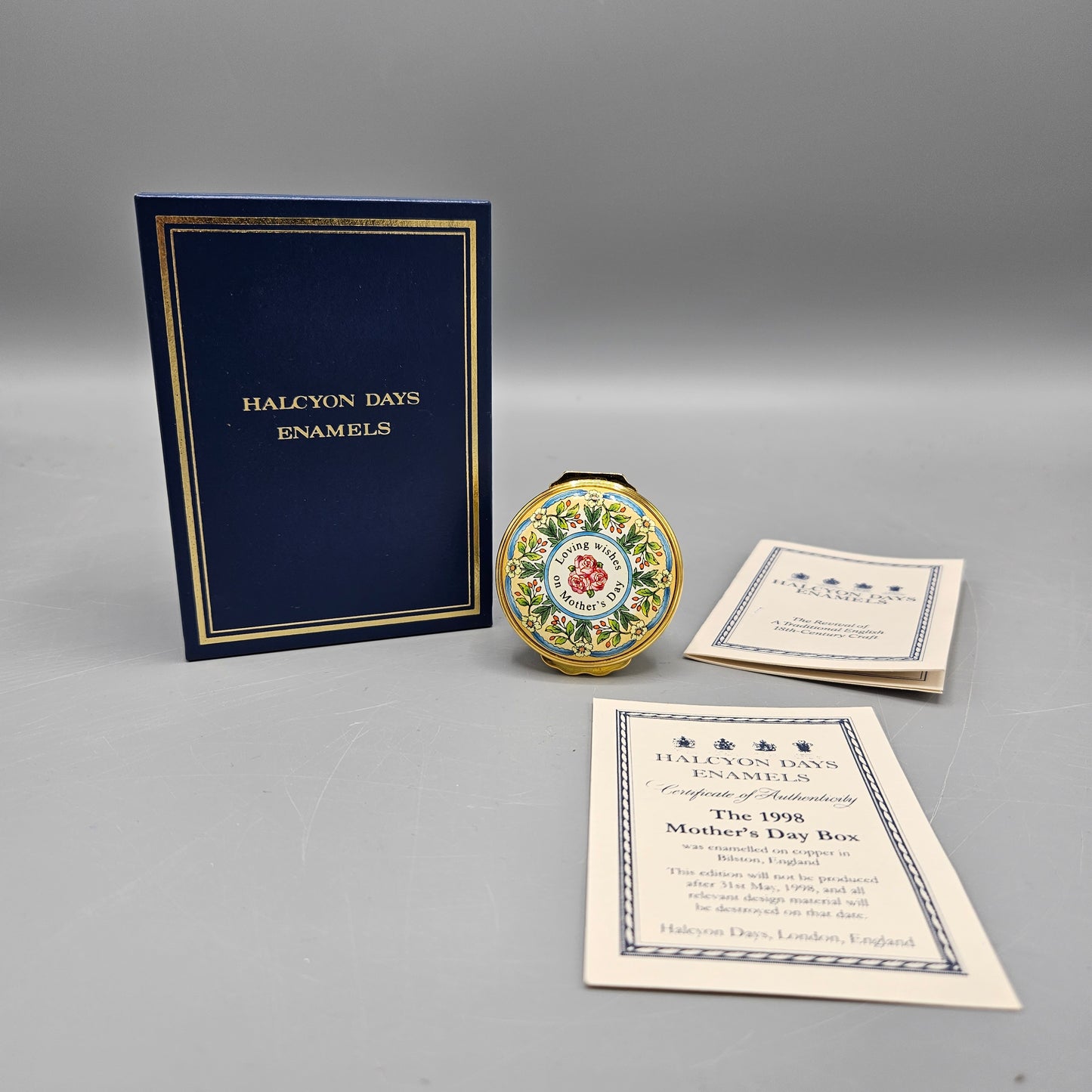 1998 Halcyon Days Enamel "Loving Wishes on Mother's Day" Mother's Day Box