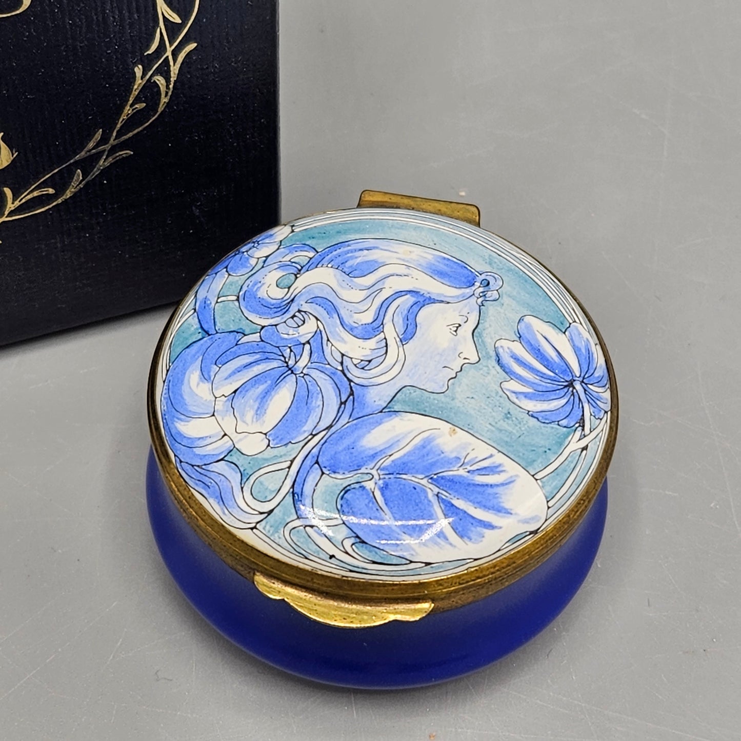 Crummles England Enamel Art Nouveau Lady in Profile Box