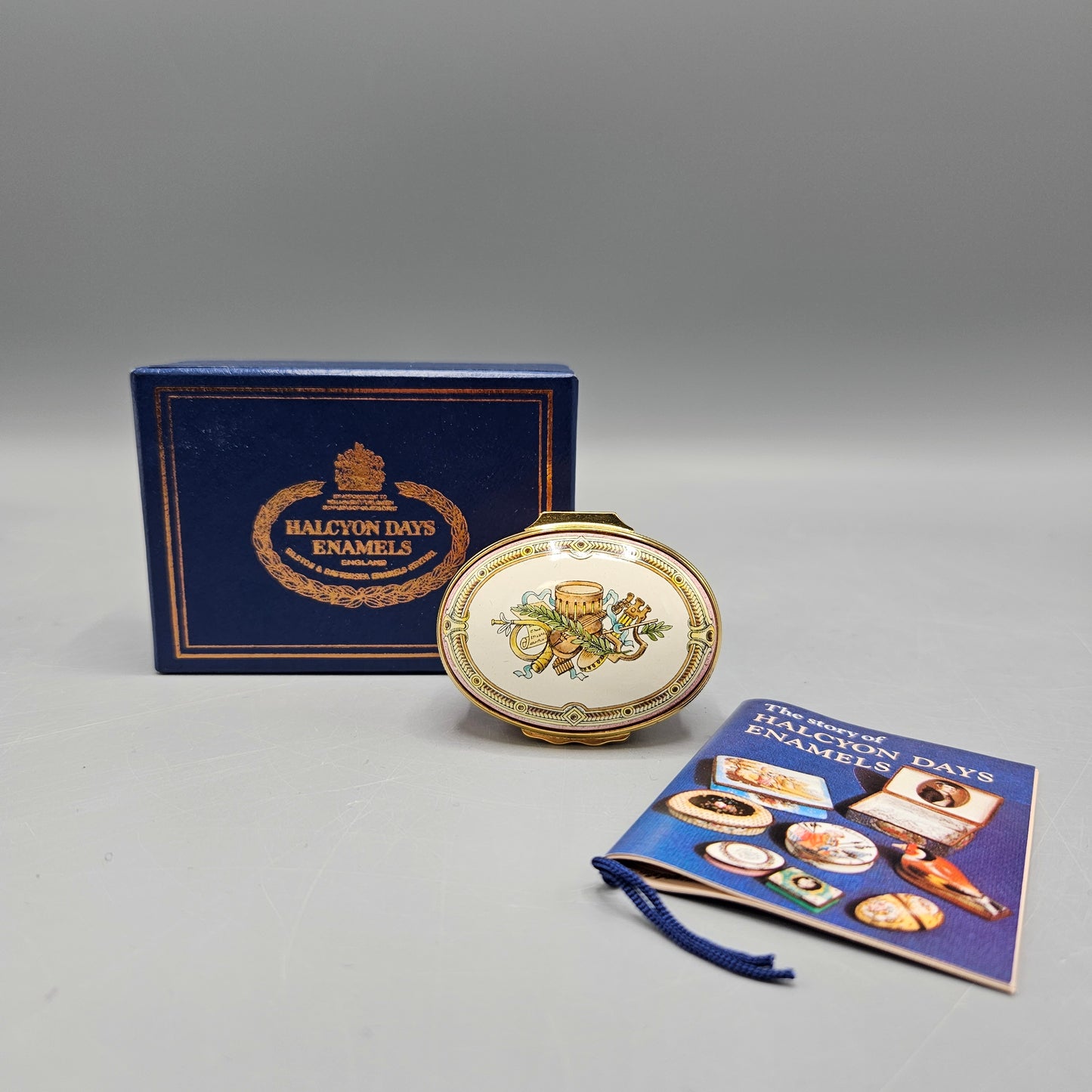 1982 Halcyon Days England Enamel Metropolitan Opera First Curtain Box
