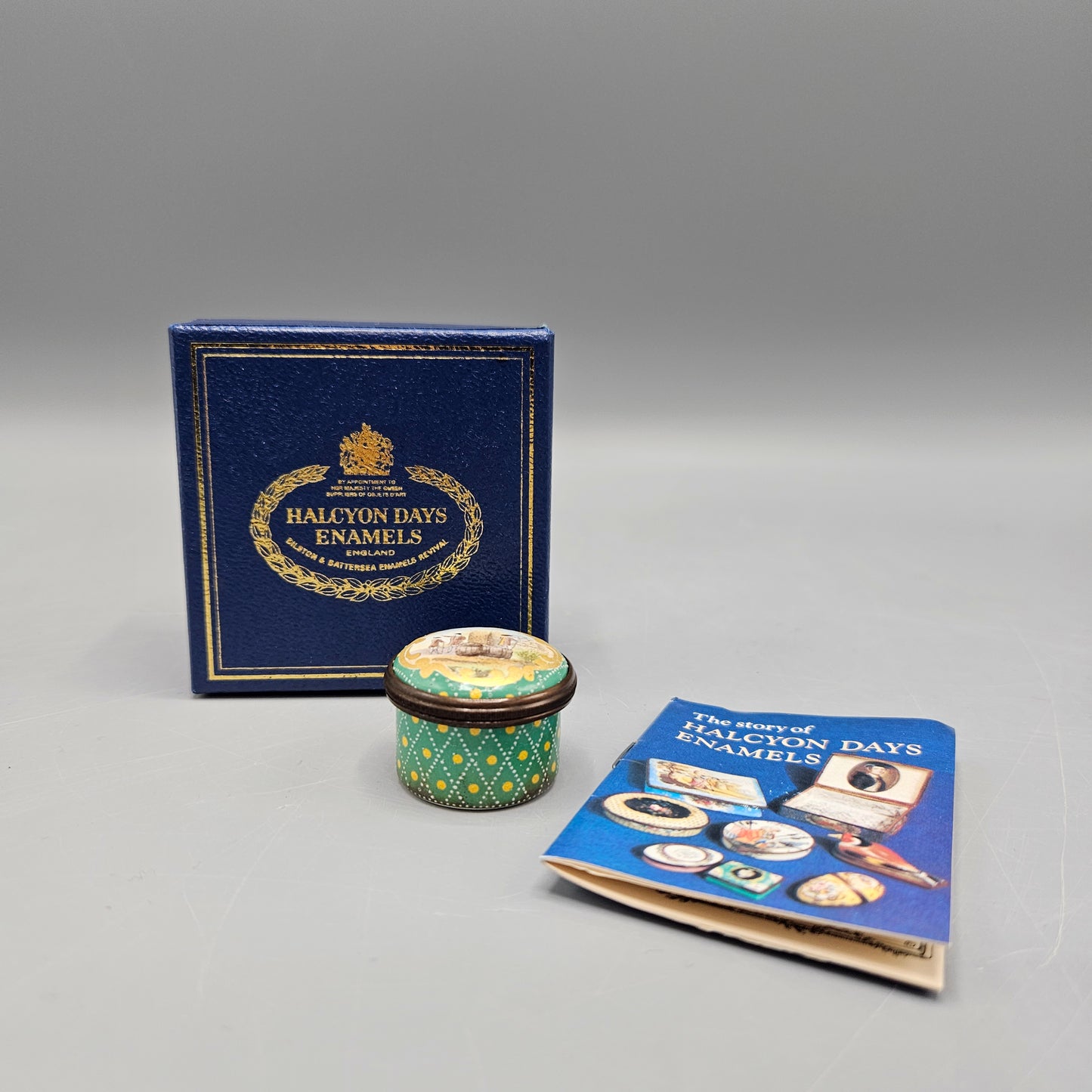 Halcyon Days England Enamel British Museum Reproduction "Wine Merchants" Box