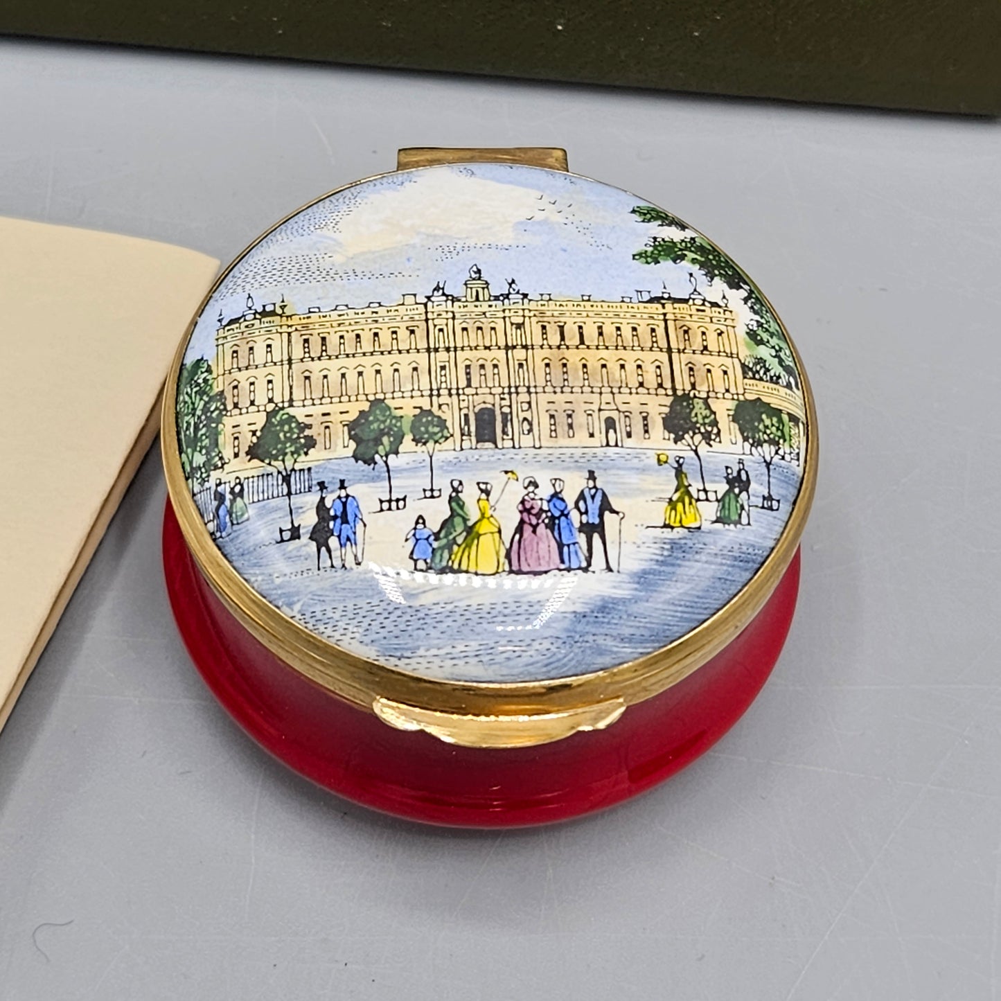 Crummles England Enamel Buckingham Palace Box