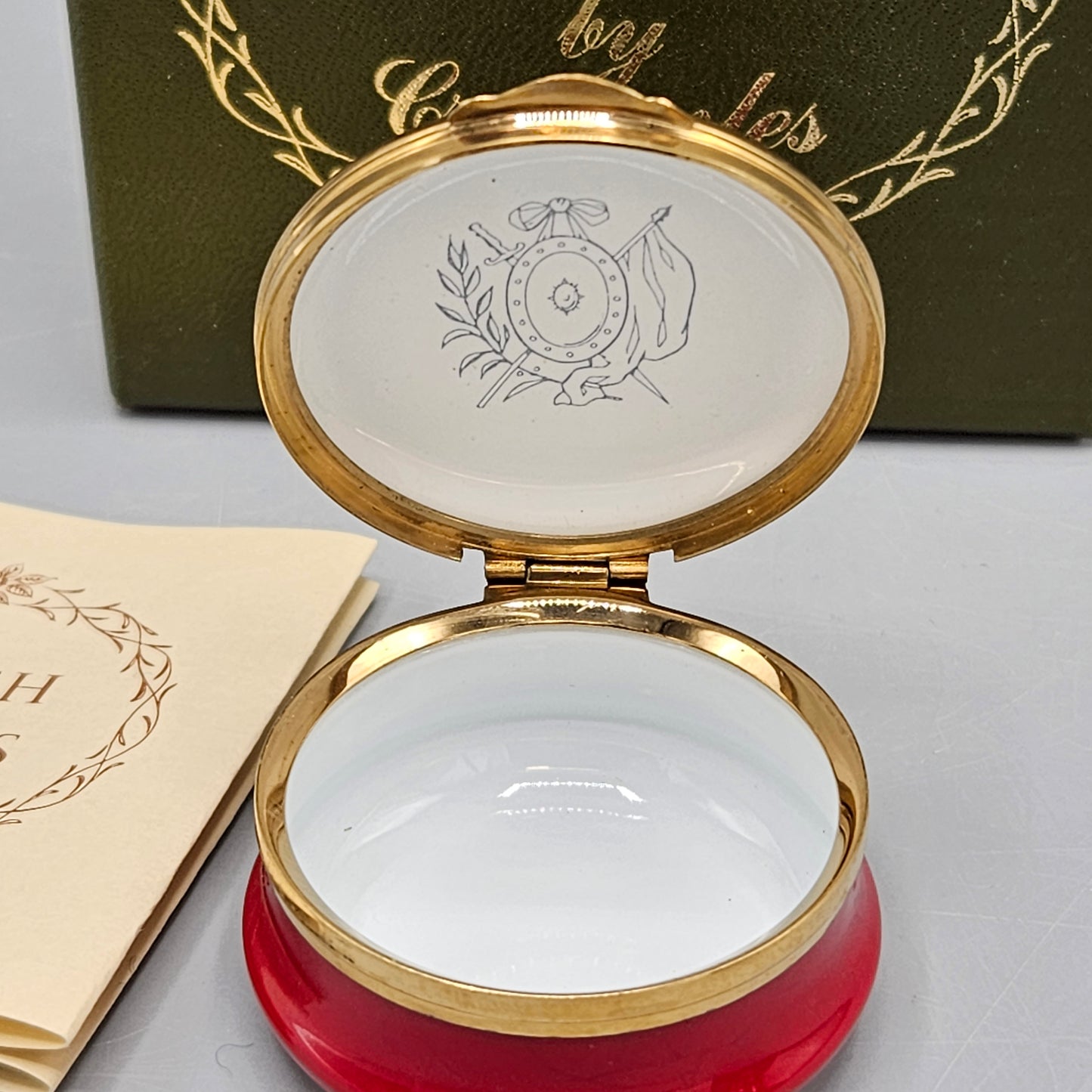 Crummles England Enamel Buckingham Palace Box