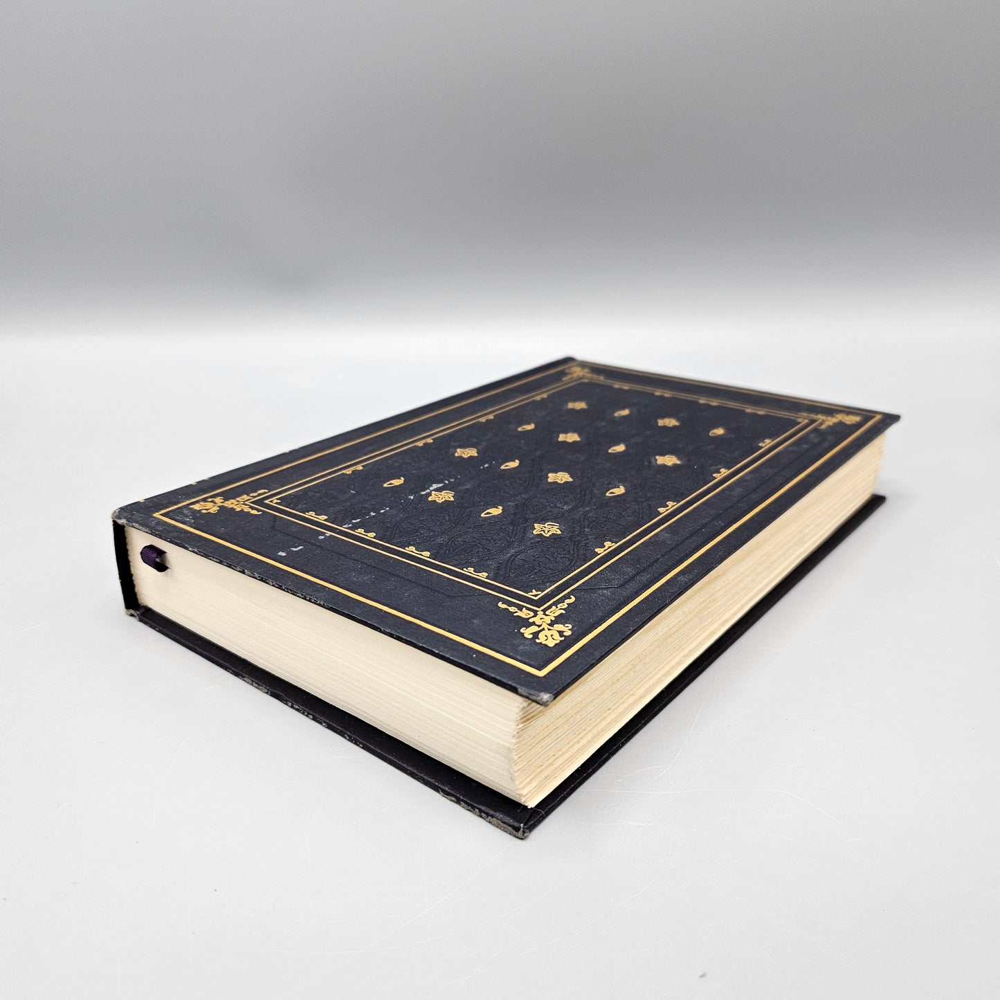 William Faulkner "Light in August" International Collectors Library