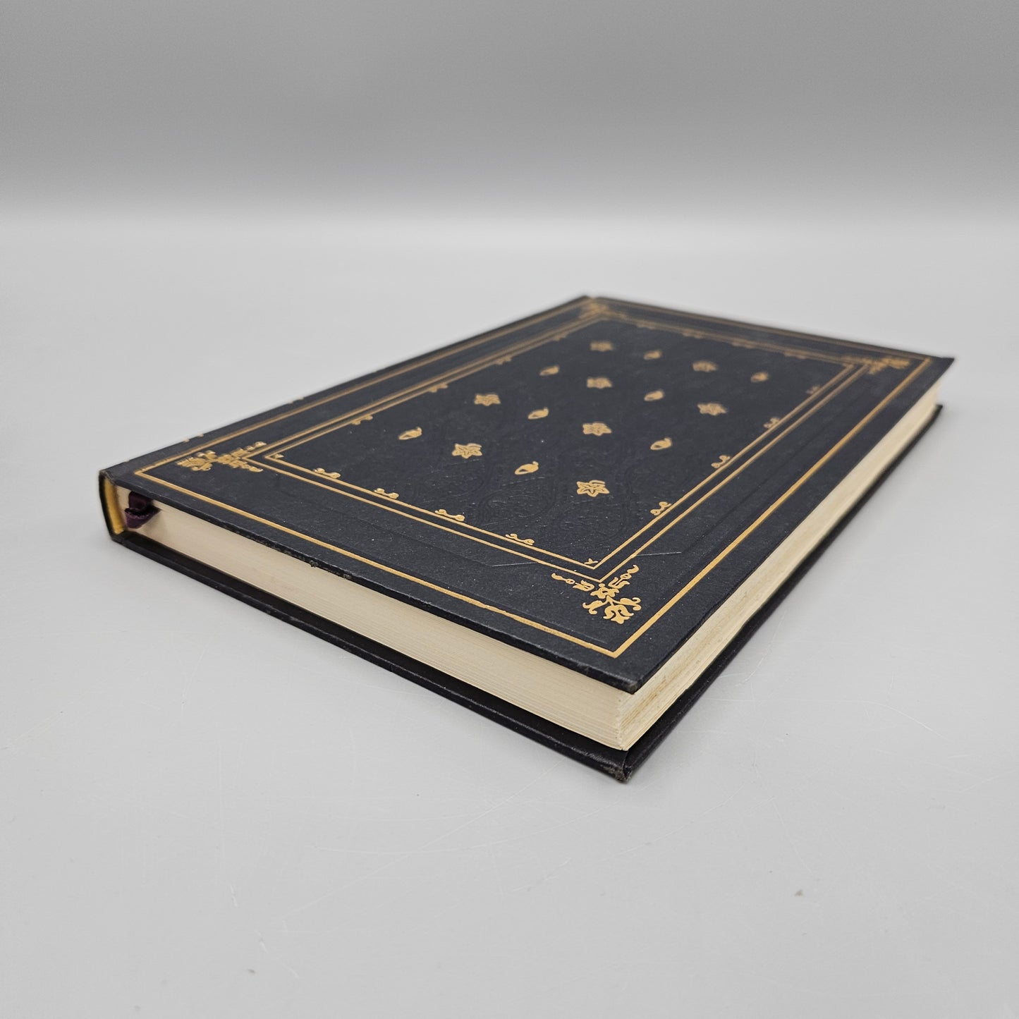Nathaniel Hawthorne "The Scarlet Letter" International Collectors Library