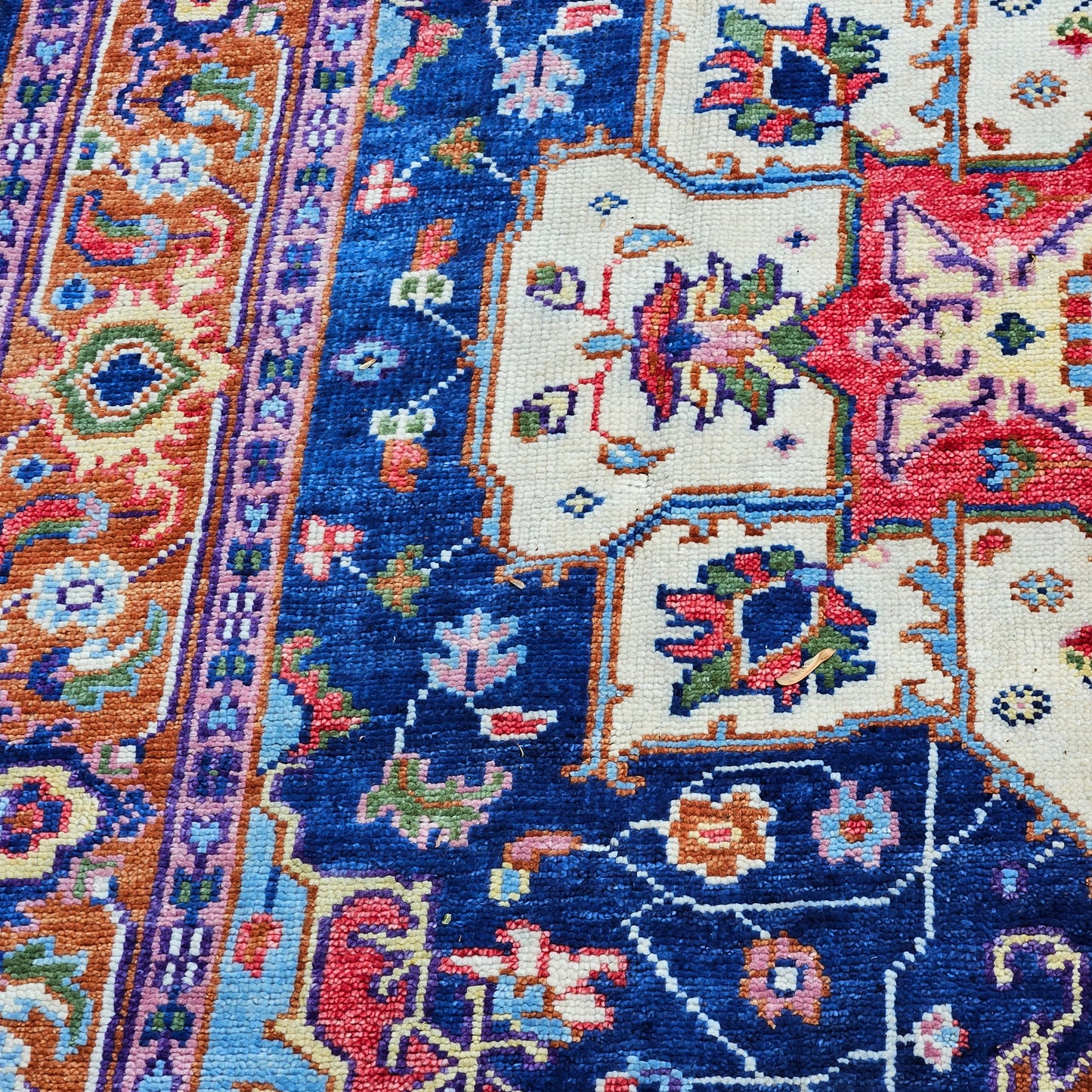 Hand Knotted Turkish 8' x 10' Carpet