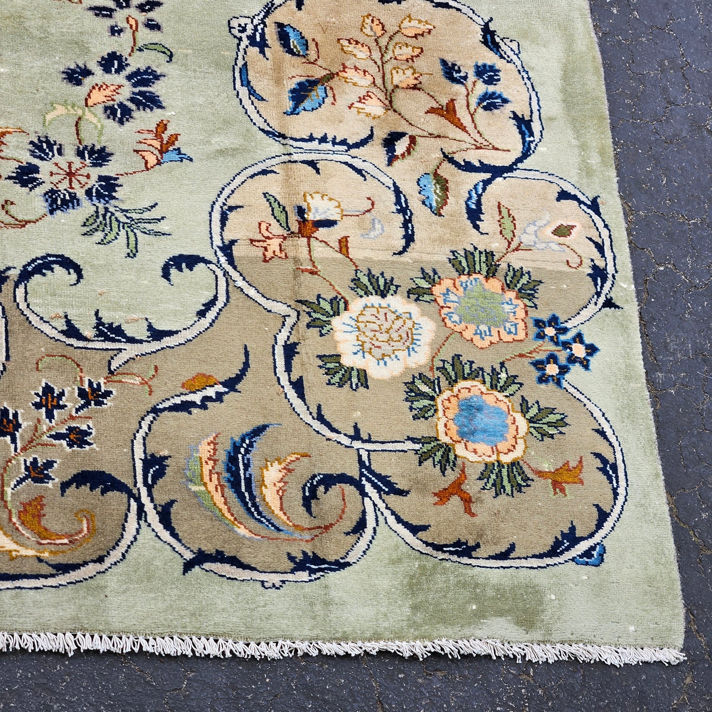 Vintage Room Size Carpet - Hand Knotted 9' 8" x 13' 2"