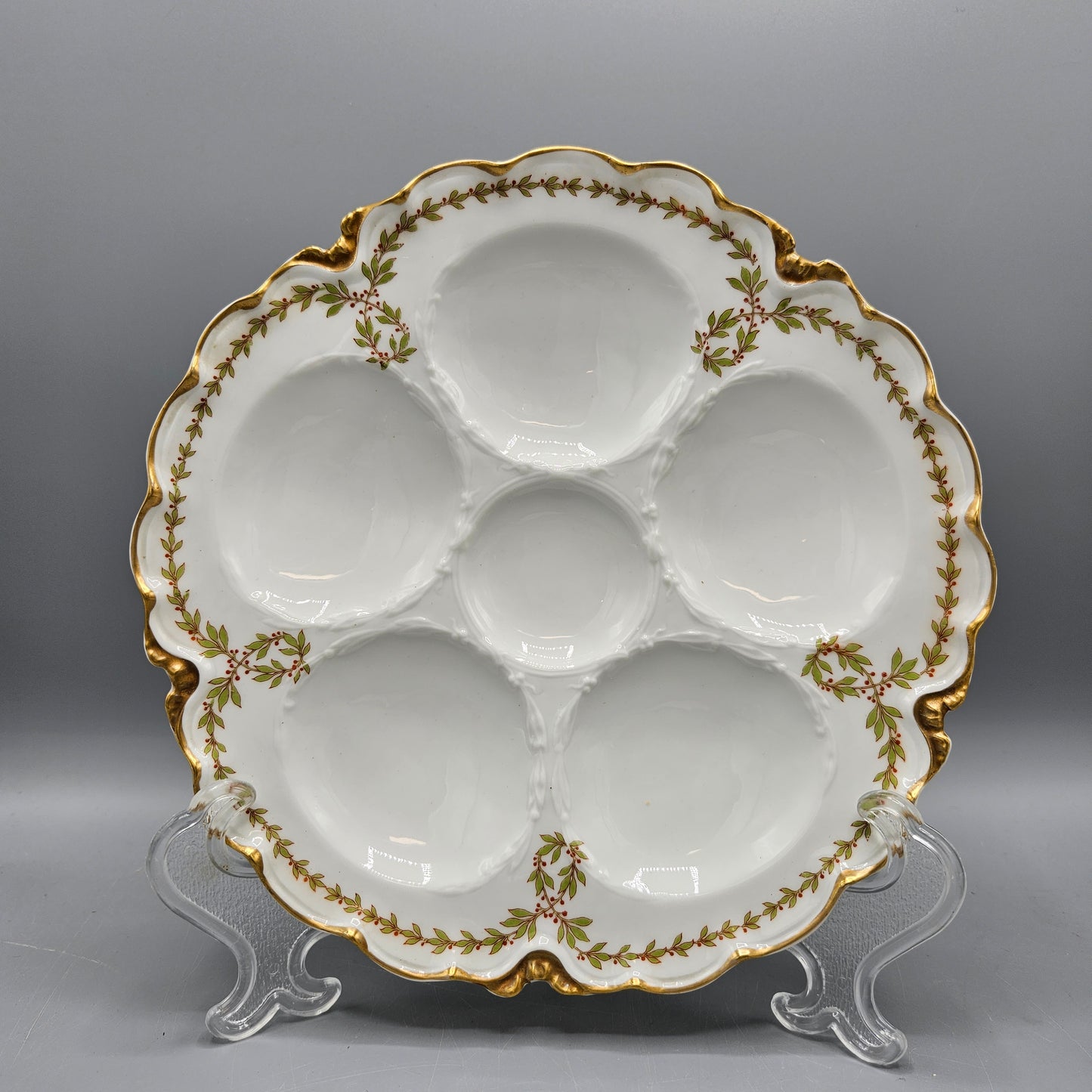 Haviland & Co Limoges Porcelain Oyster Plate with Laurel Leaf Border