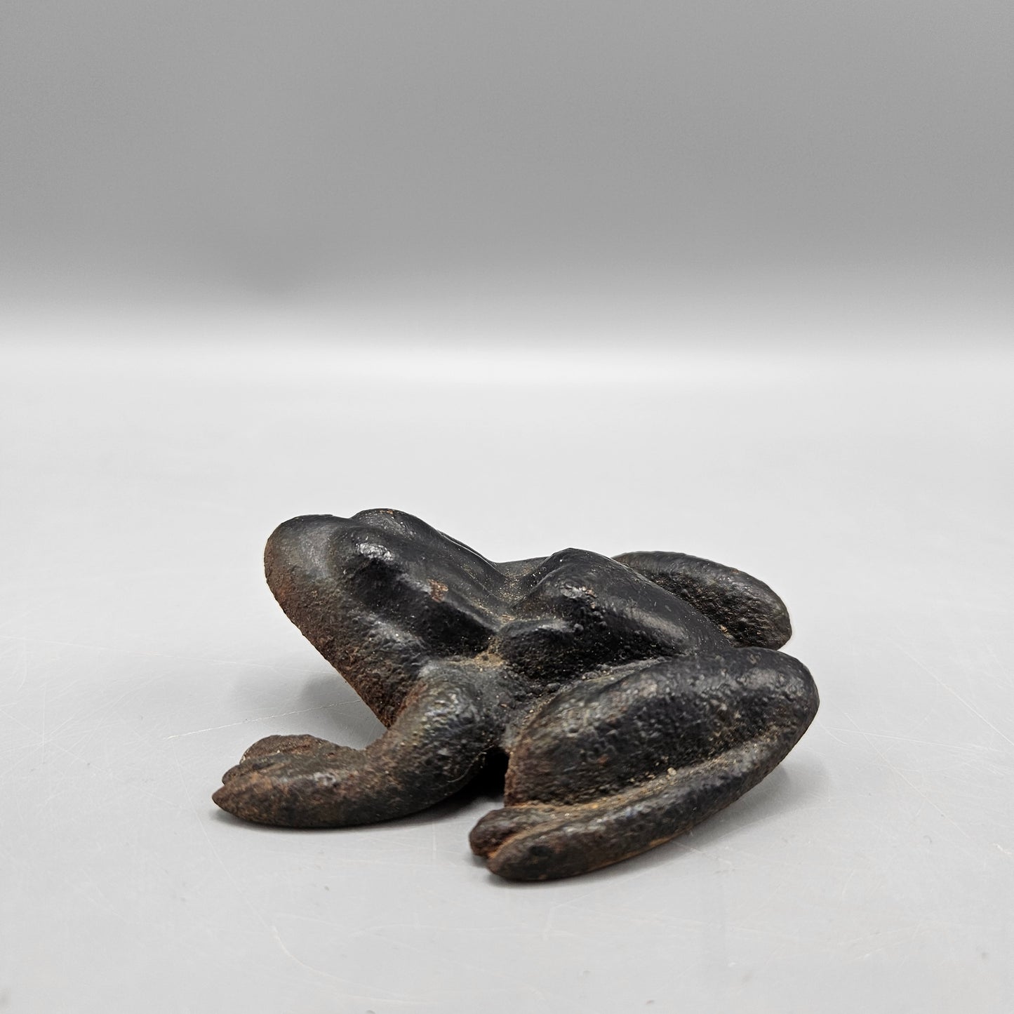 Cast Iron Frog Figure Paperweight/Flower Pot Ornament
