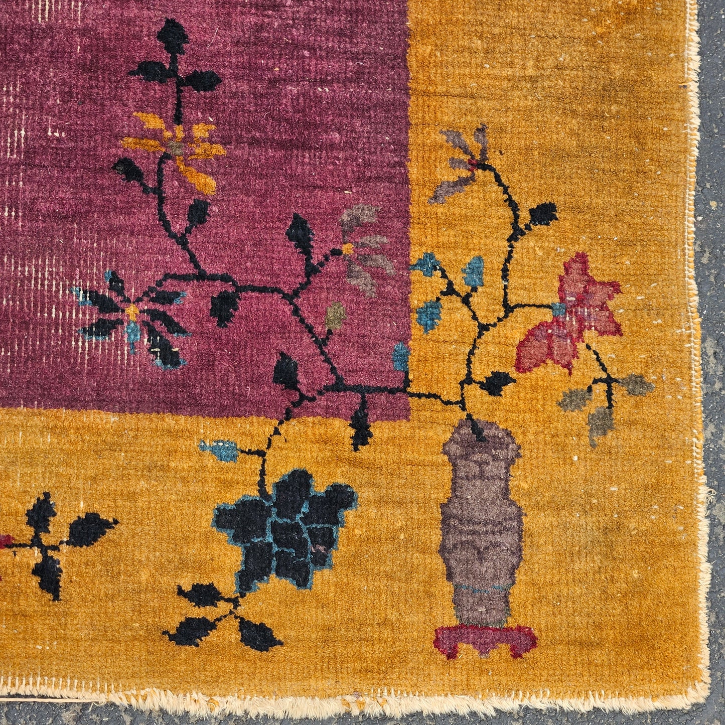 Vintage Chinese Hand Knotted Rug / Carpet 4' x 6' 8"