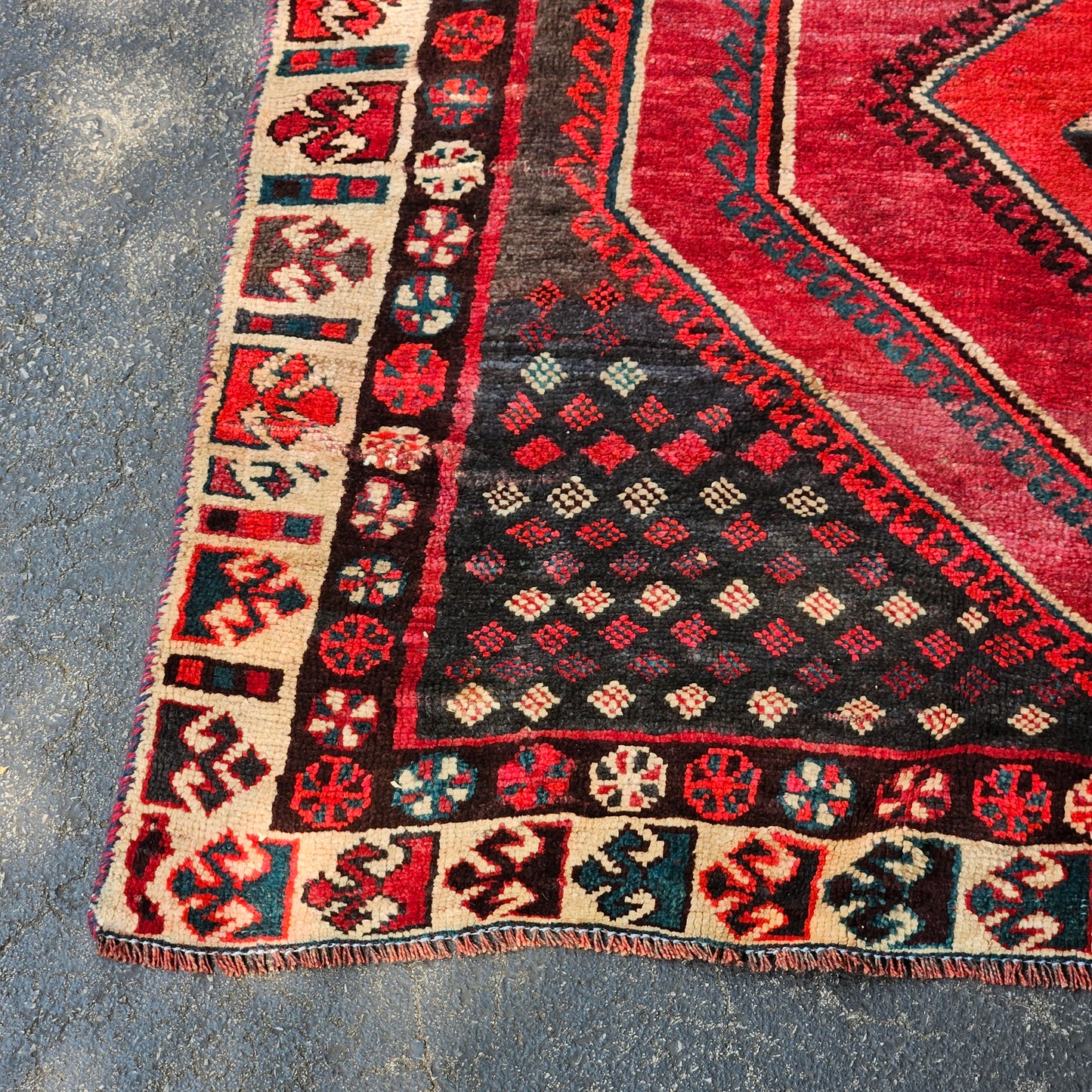 Vintage Hand Knotted 100% Wool Rug / Carpet - 4' 5" x 8' 5"