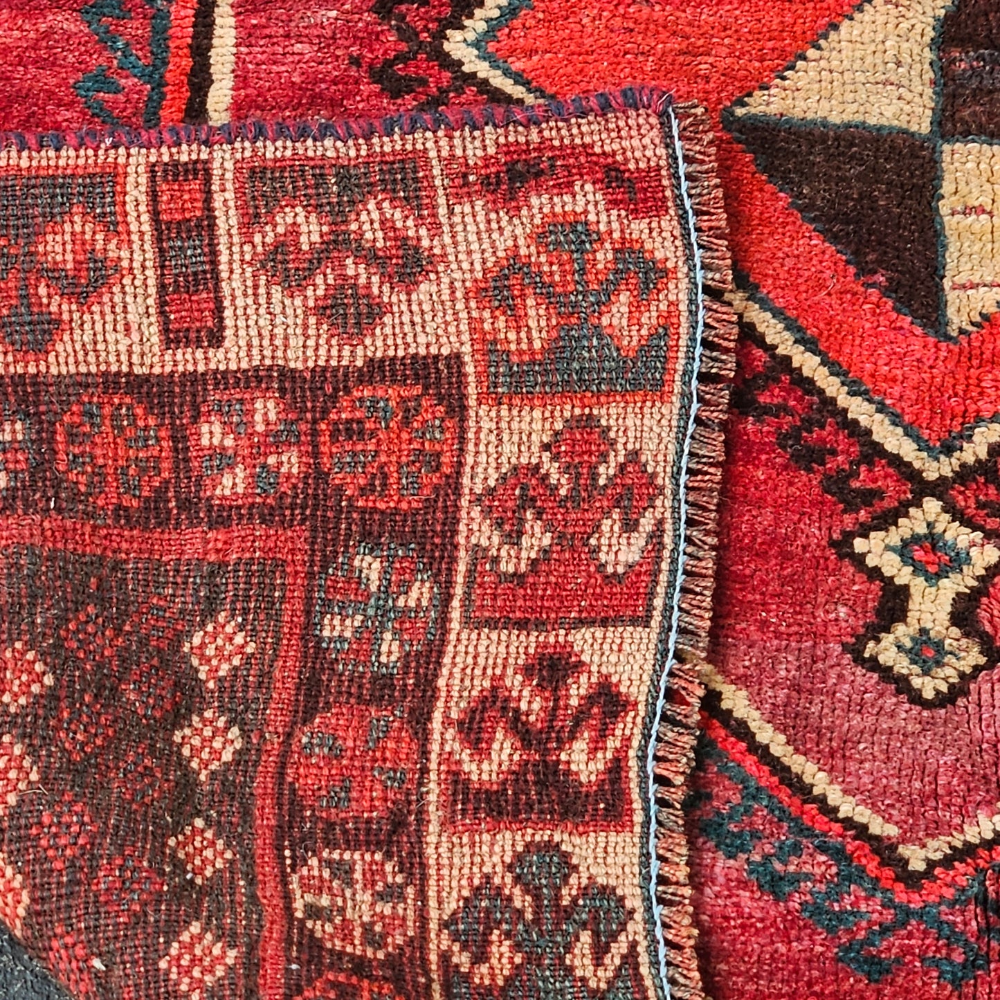 Vintage Hand Knotted 100% Wool Rug / Carpet - 4' 5" x 8' 5"