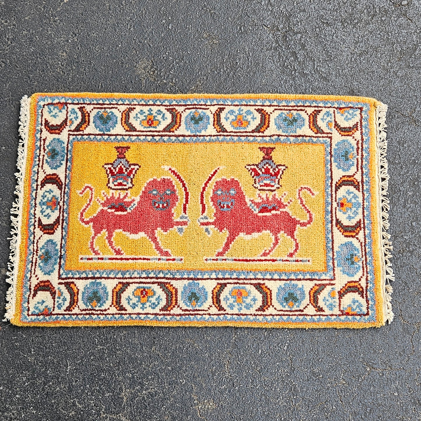 Asian Guardian Lions Themed Turkish Hand Knotted 100% Wool Rug / Carpet - 2' x 3'