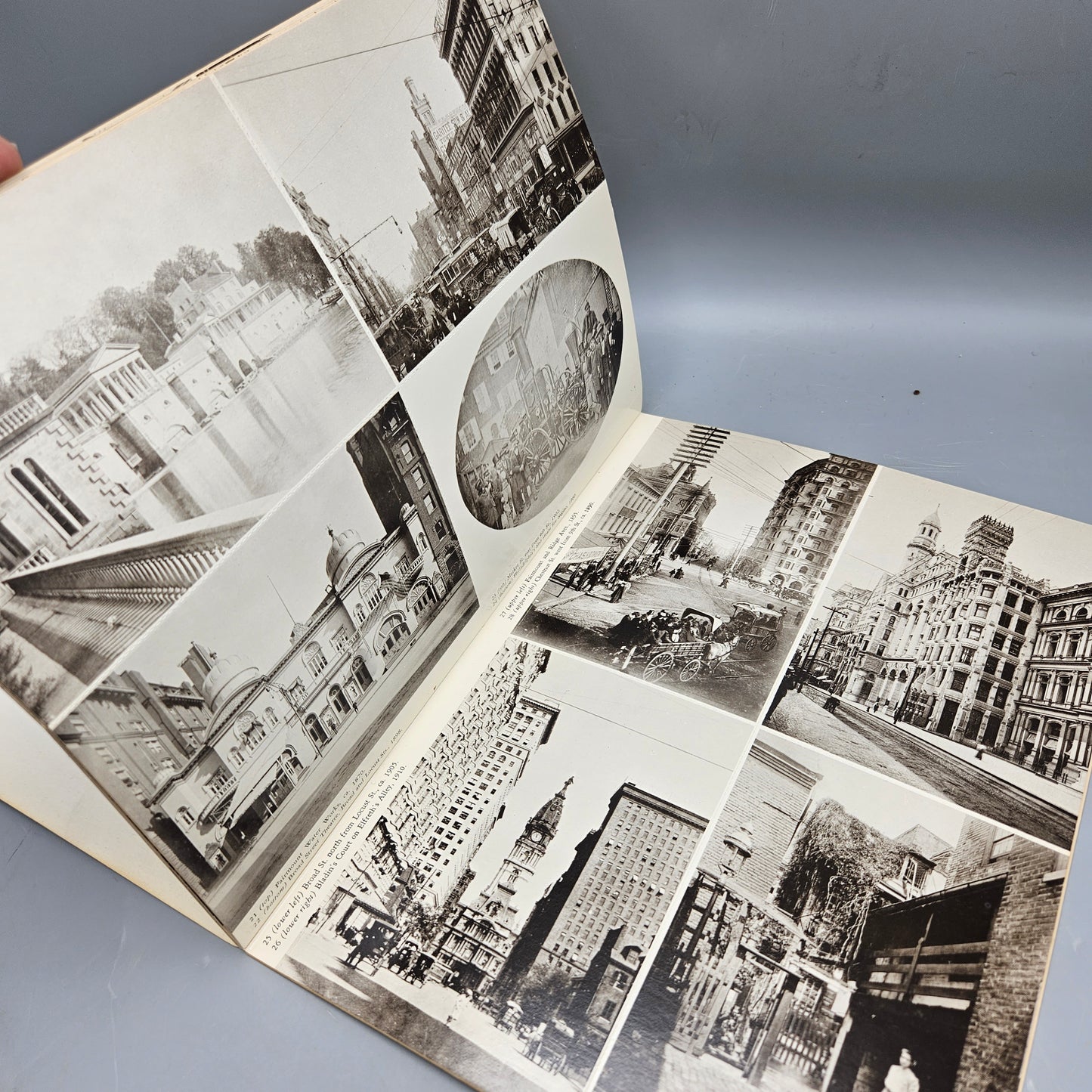 Robert Looney Thirty-Two Picture Postcards of Old Philadelphia