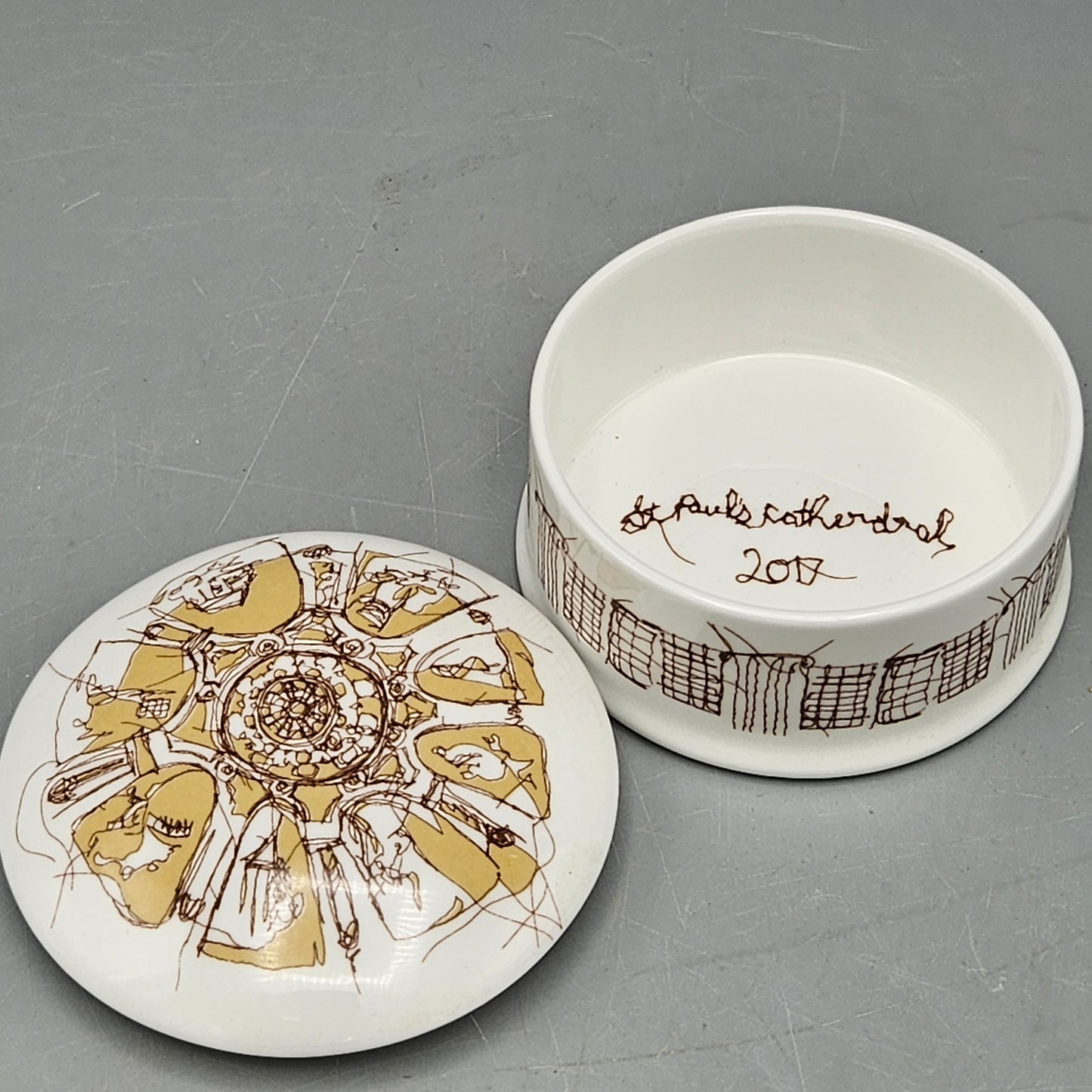 2017 Tina Crawford St Paul's Cathedral London "Feed the Birds" Porcelain Box