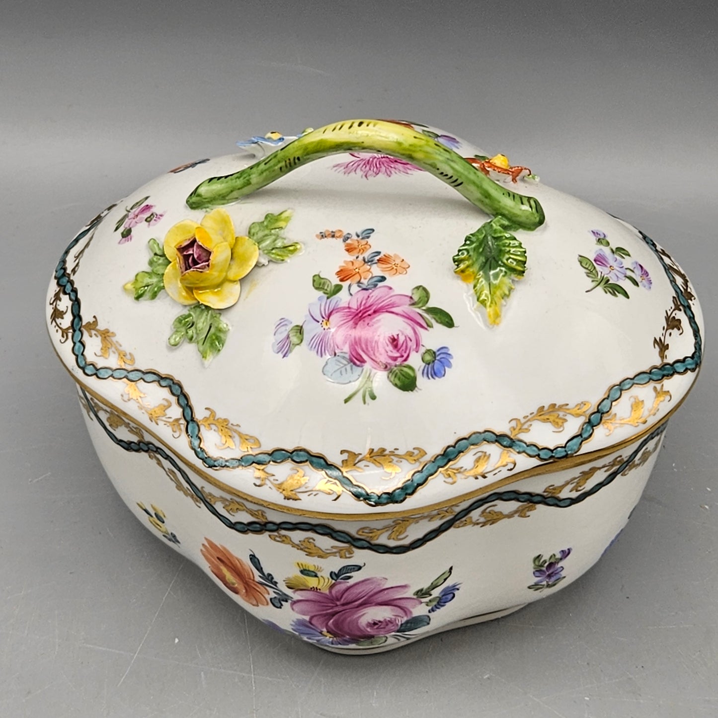 Carl Thieme Dresden Porcelain Lidded Box