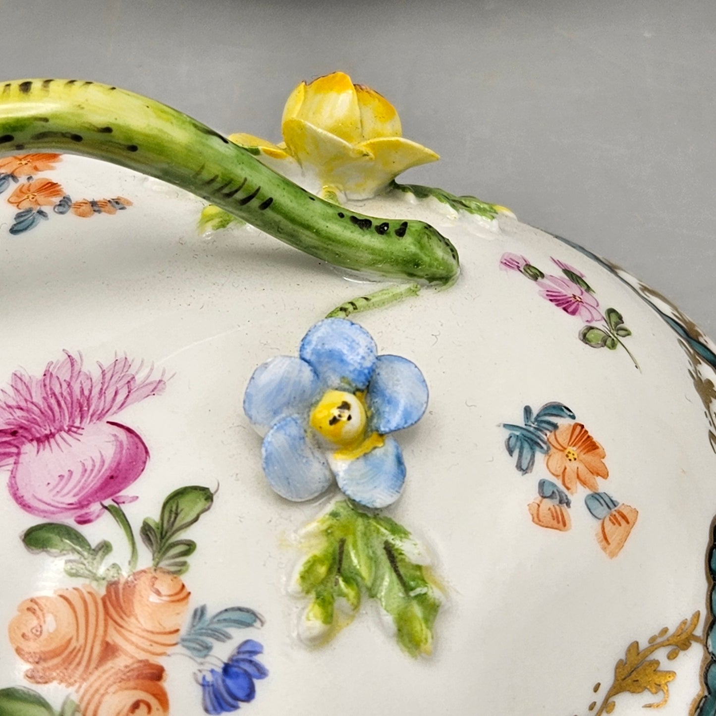 Carl Thieme Dresden Porcelain Lidded Box