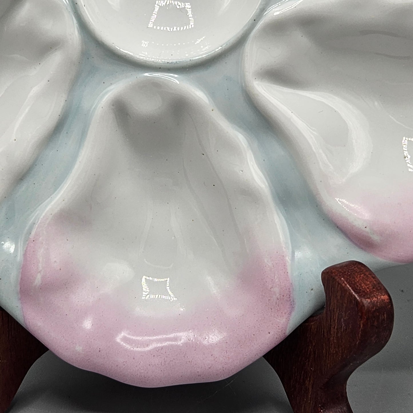Antique Pink Oyster Plate