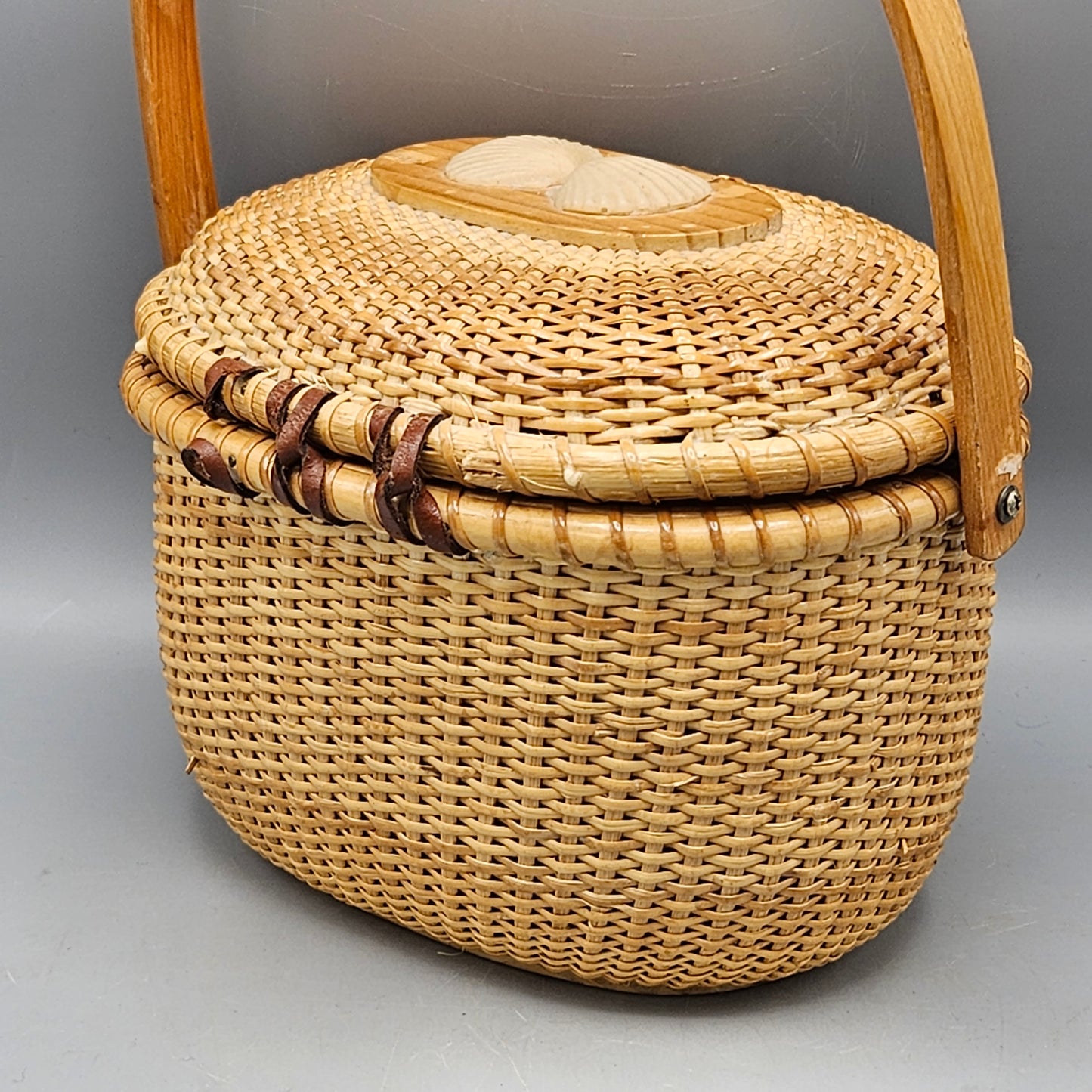 Vintage Nantucket Lightship Basket with 2 Scrimshaw Shells