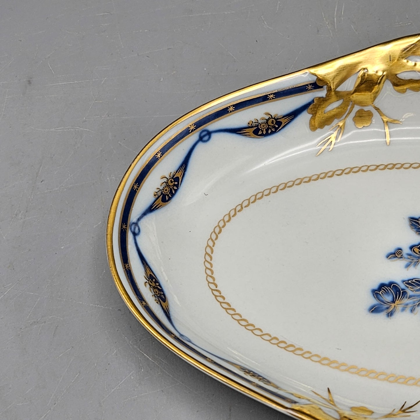 Mottahedeh Vista Alegre Portugal Fontainebleau Collection Small Oval Porcelain Dish Tray
