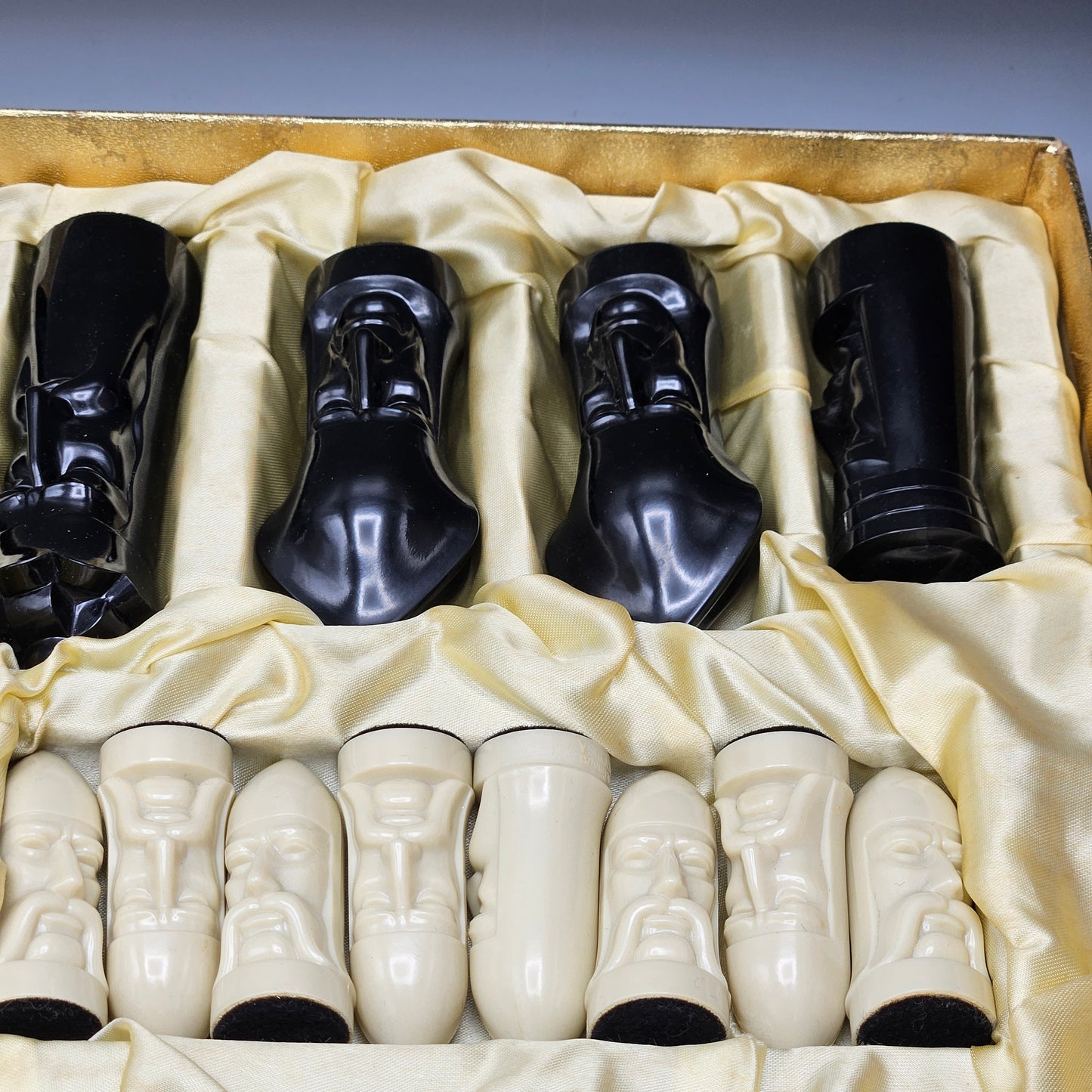 Vintage Peter Ganine Chess Set Superba Masterpiece Chessman