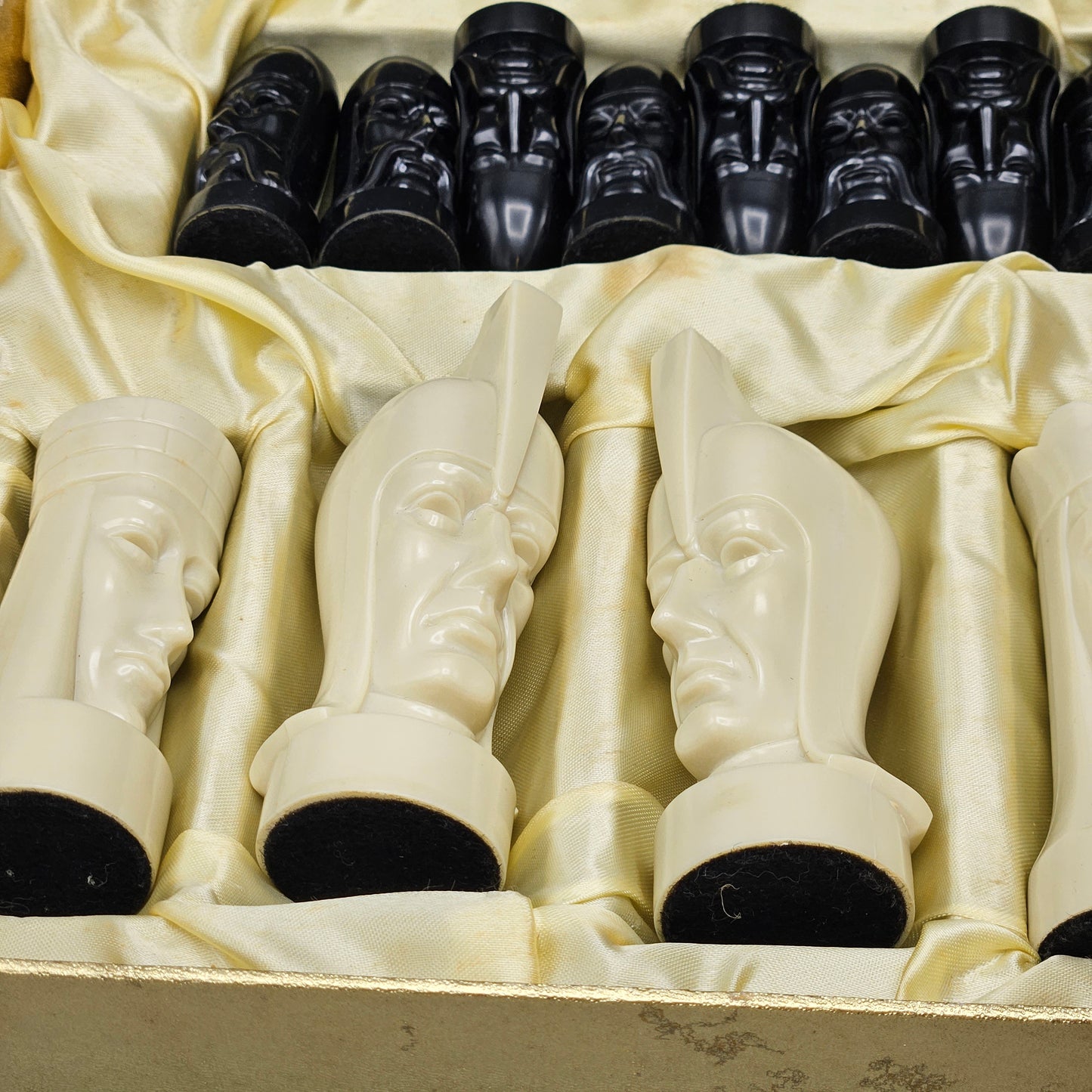 Vintage Peter Ganine Chess Set Superba Masterpiece Chessman