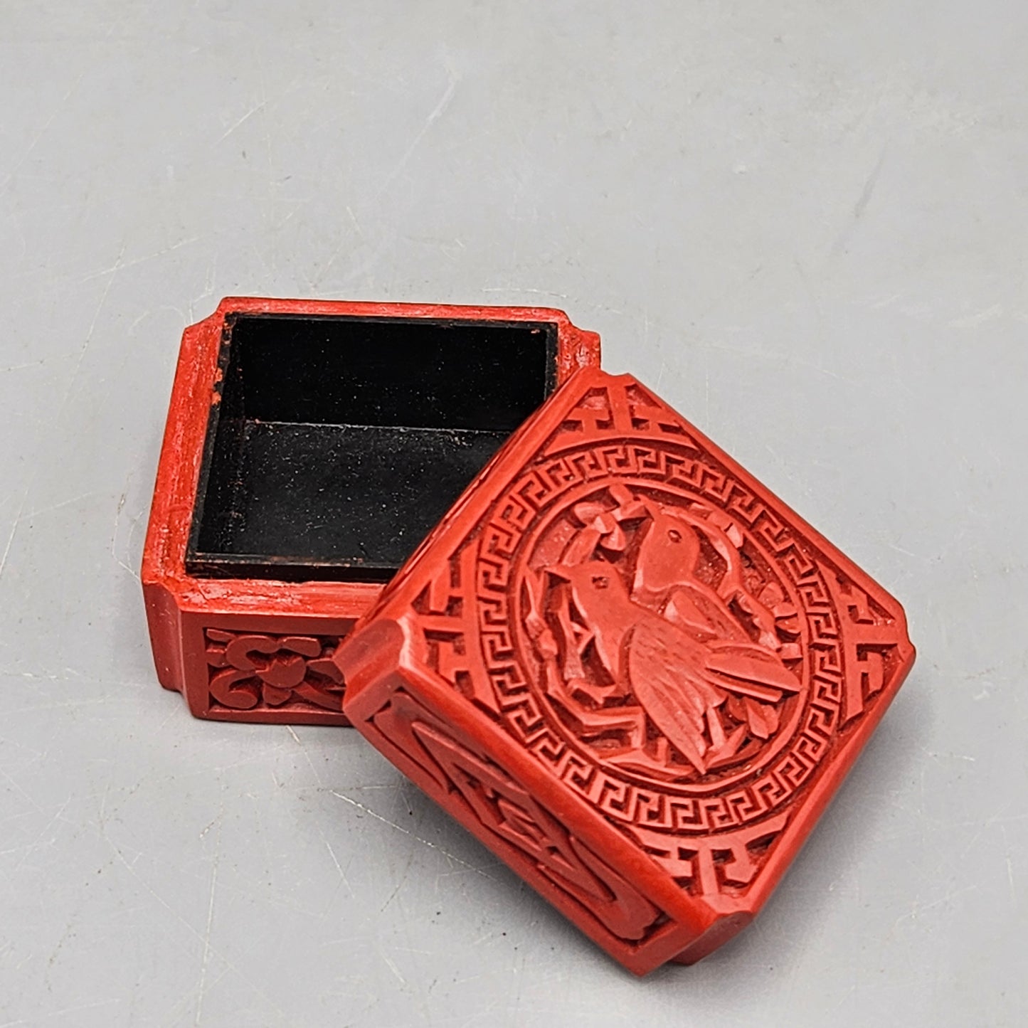 Vintage Cinnabar Trinket Box / Pill Box