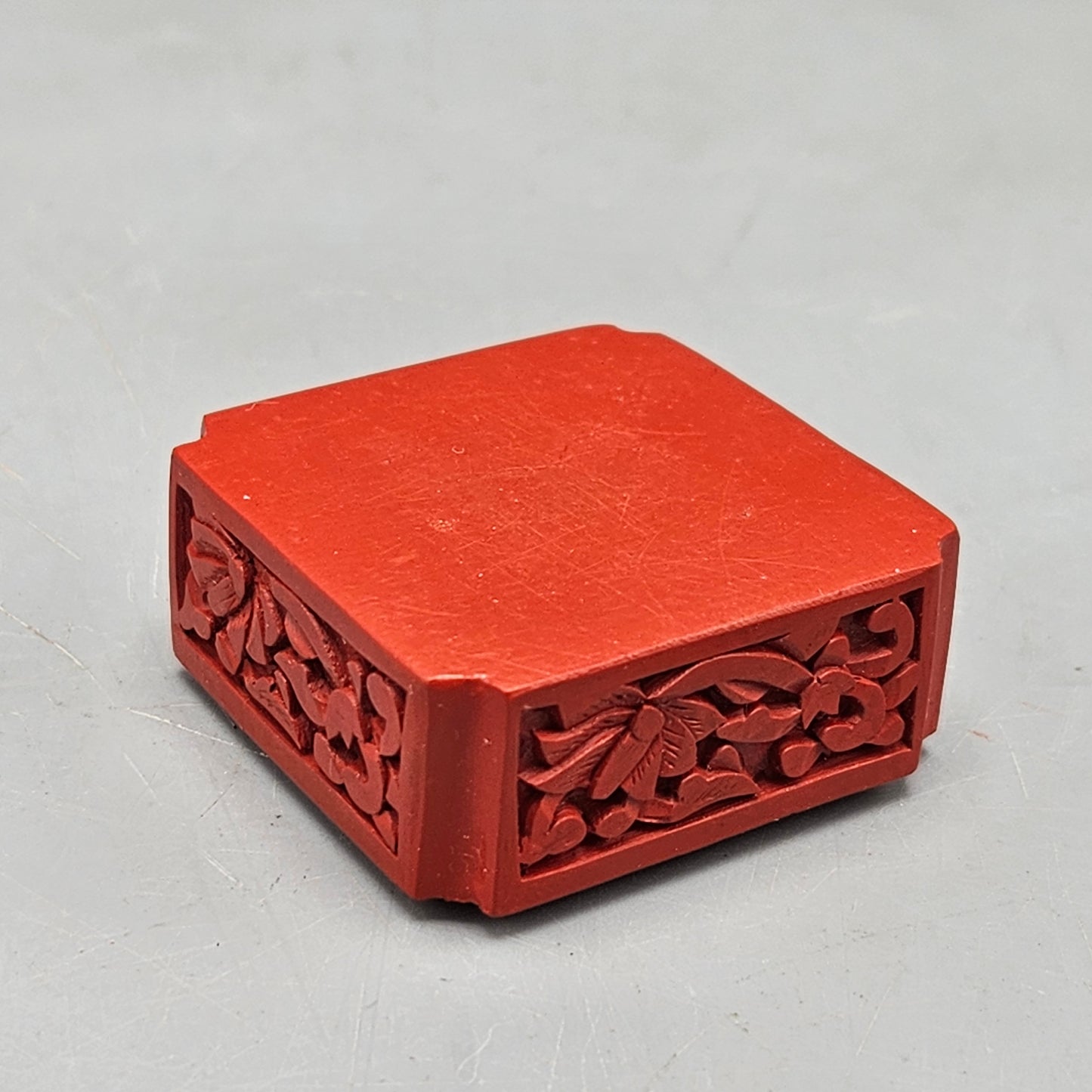 Vintage Cinnabar Trinket Box / Pill Box