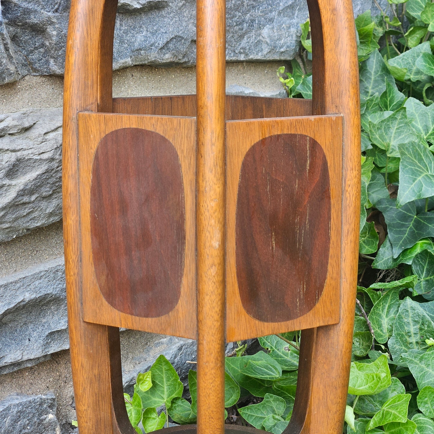 MCM Wooden Table Lamp - Modern Design