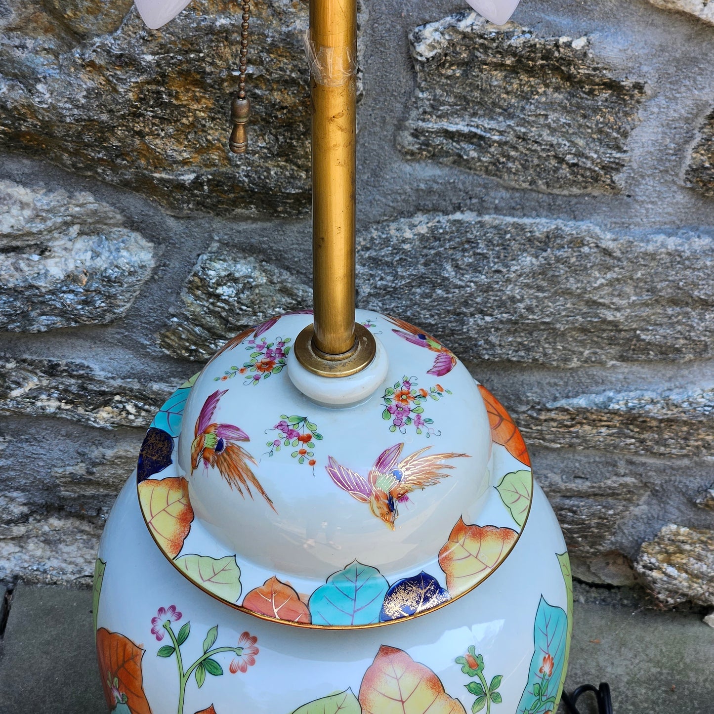 Vintage Porcelain Tobacco Leaf Table Lamp
