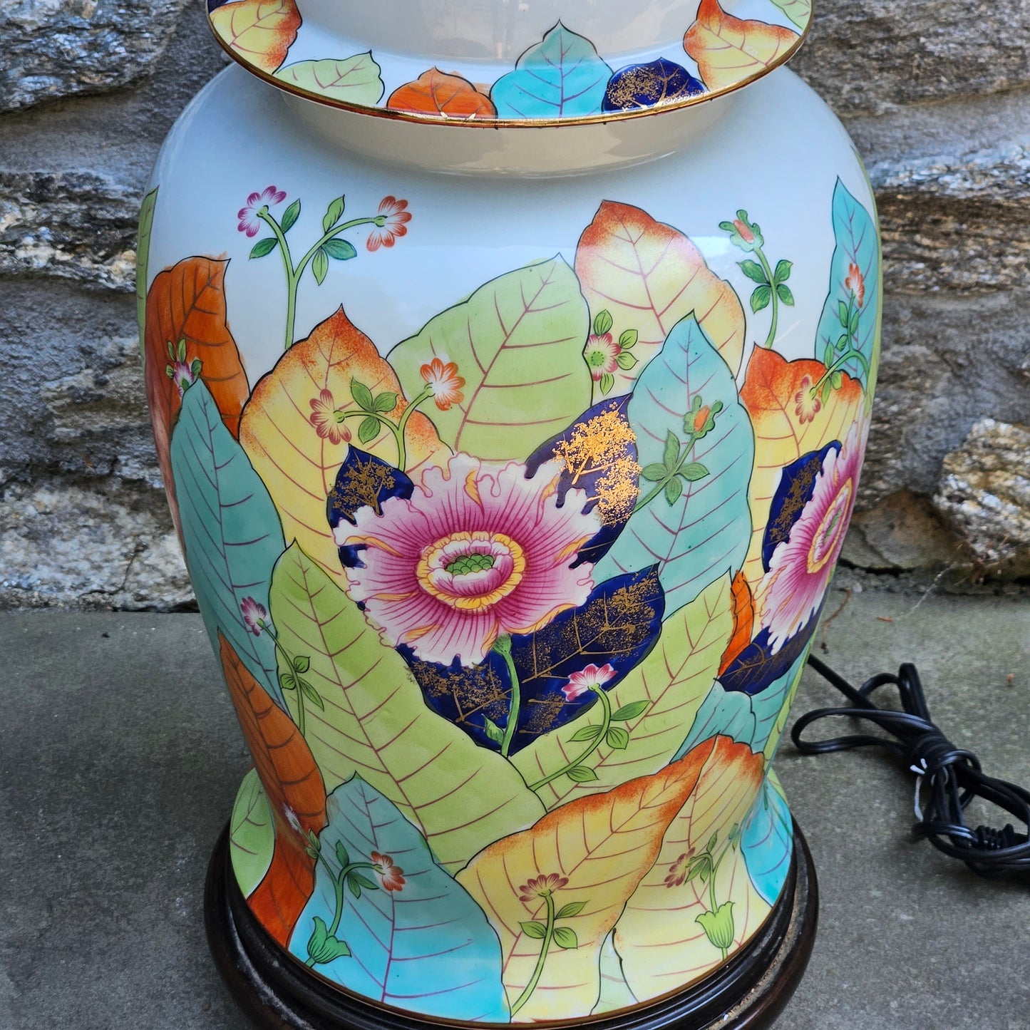 Vintage Porcelain Tobacco Leaf Table Lamp