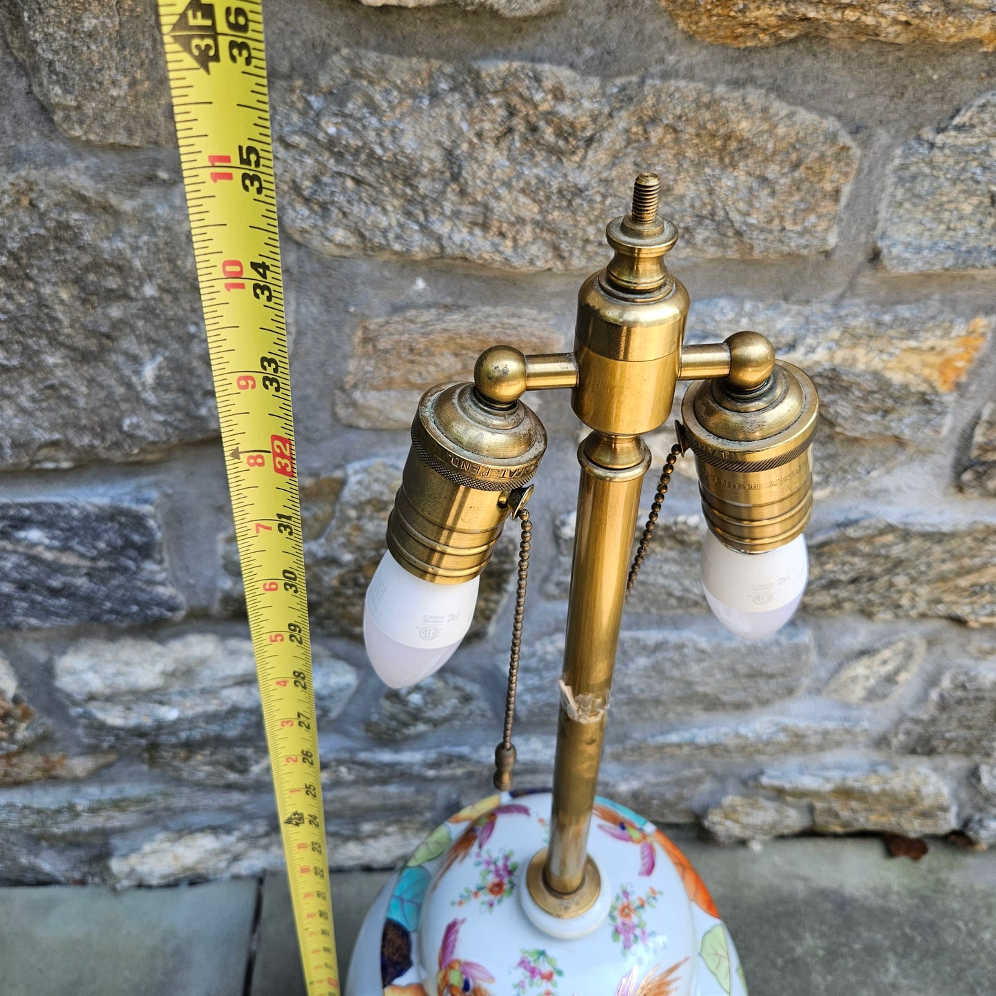 Vintage Porcelain Tobacco Leaf Table Lamp