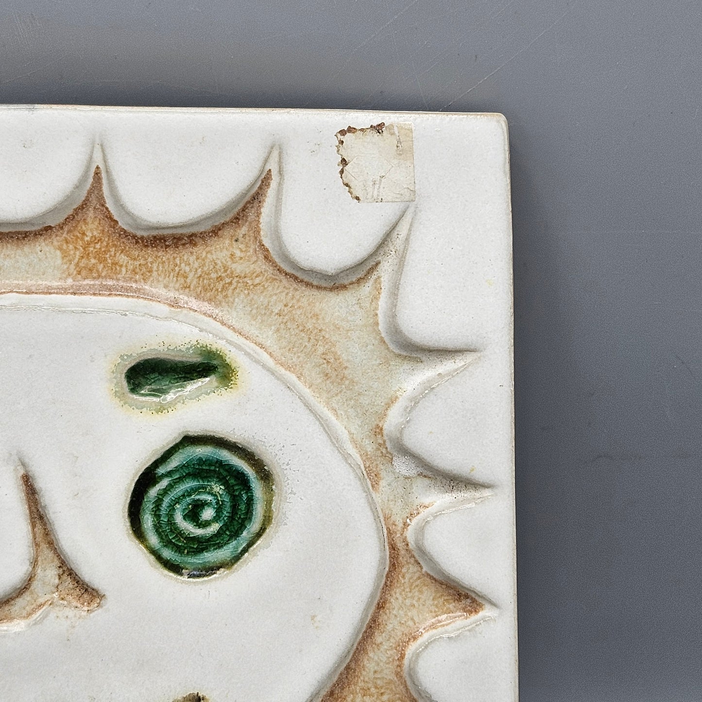 Bennington Vermont Potters Cooperatives Design #1532 - Smiling Sun Tile