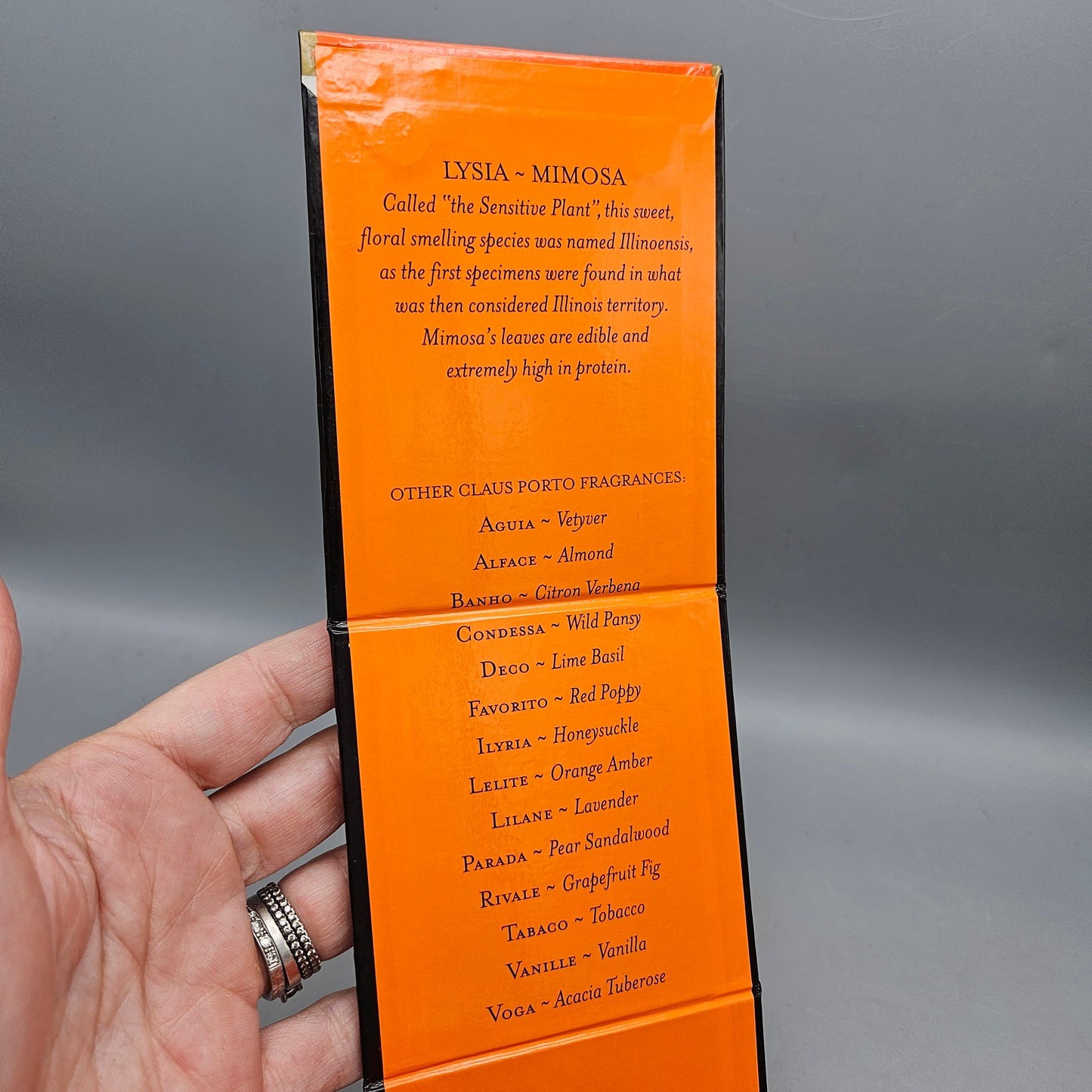 New Vela Aromatica Lysia Mimosa Candle