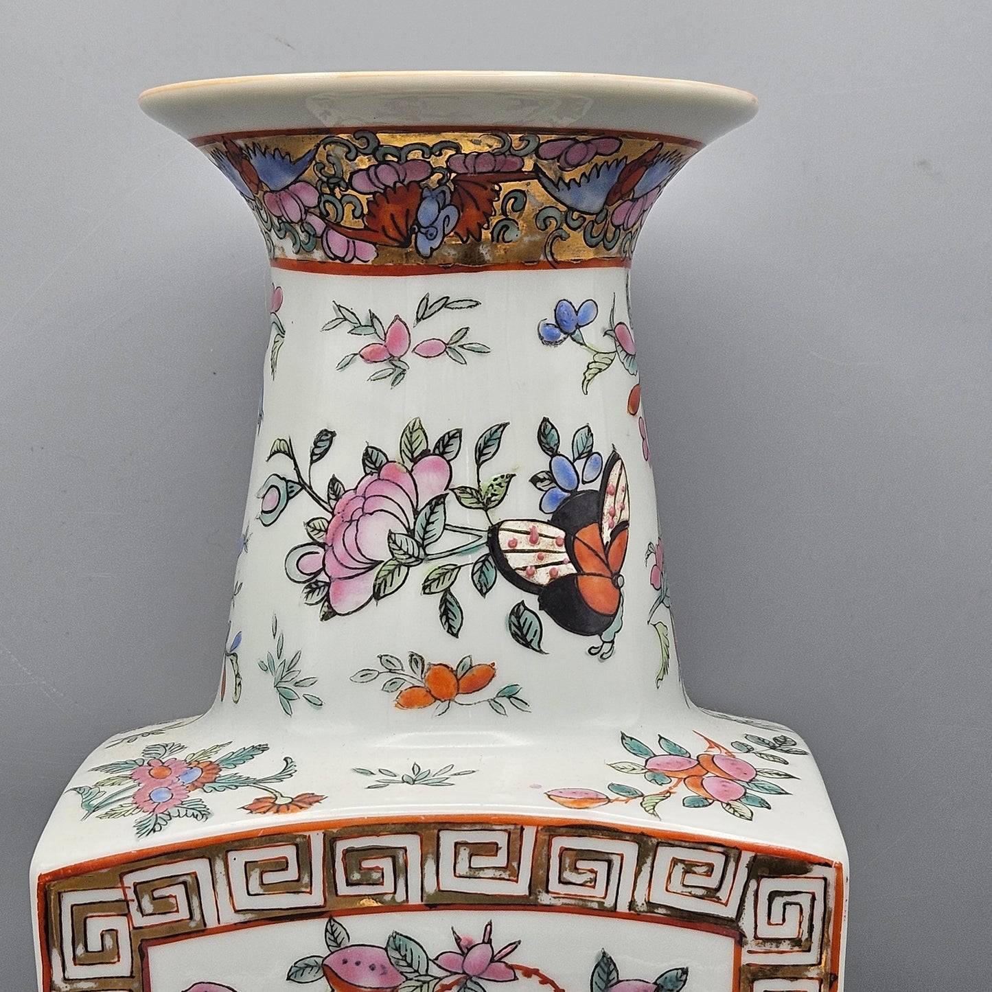 Vintage Signed Chinese Porcelain Vase