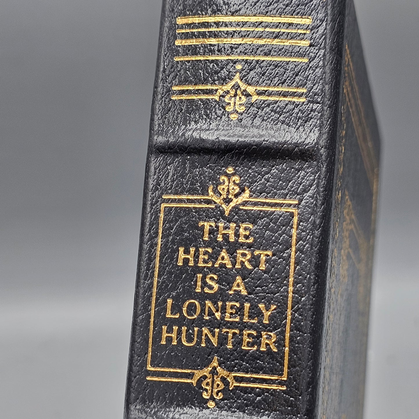 Book: Easton Press The Heart Is A Lonely Hunter by Carson Mc Cullers