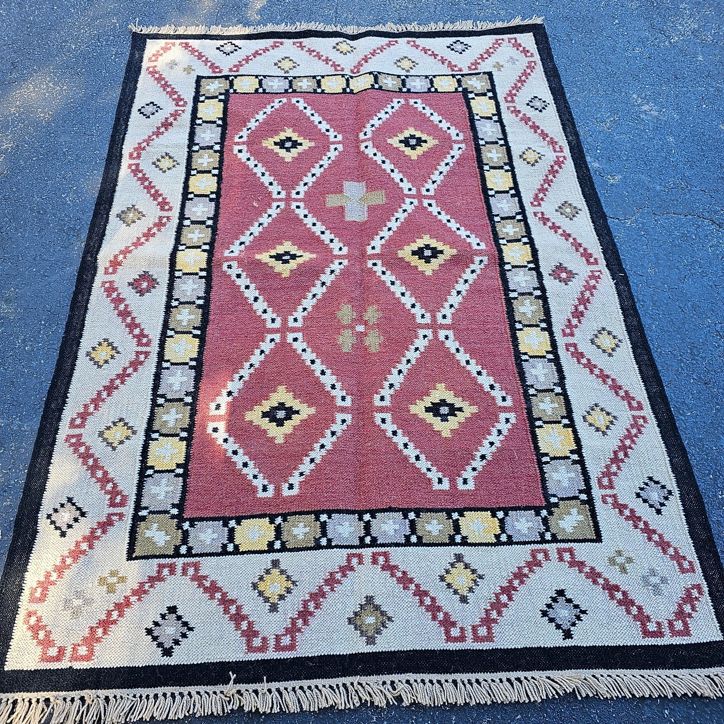 Beautiful Kilim Flat Weave Rug~ 4' 2" x 6'