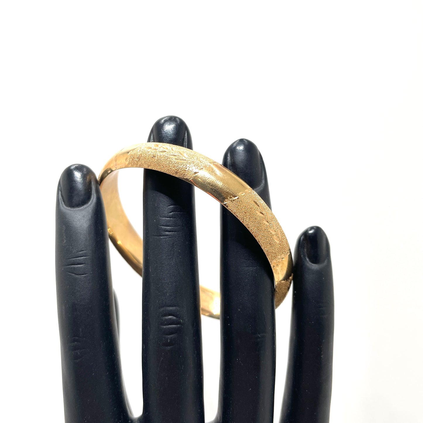 Vintage 14K Gold Bangle Bracelet with Detailing