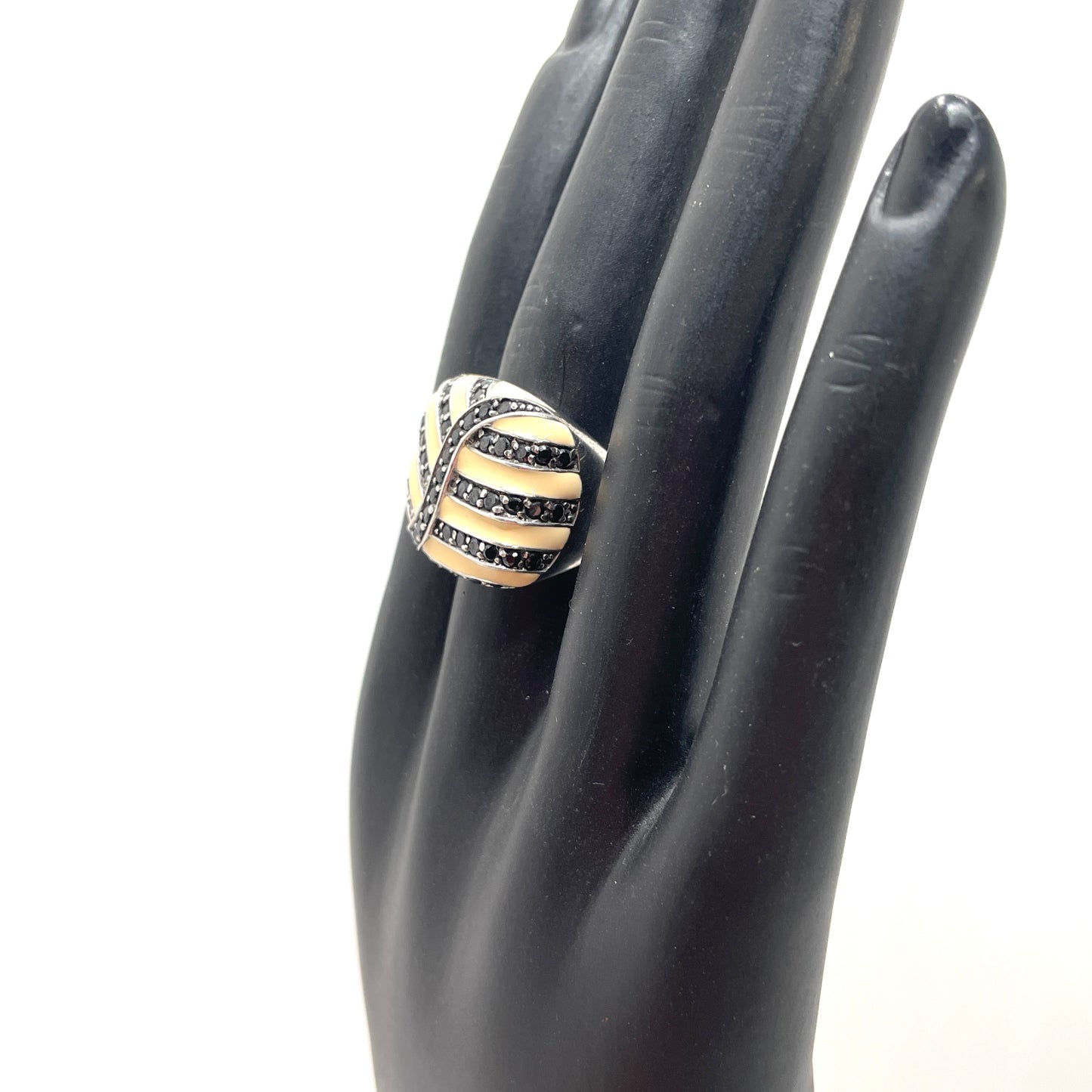 Sterling Silver Black & White Enamel Ring - Size 7.5