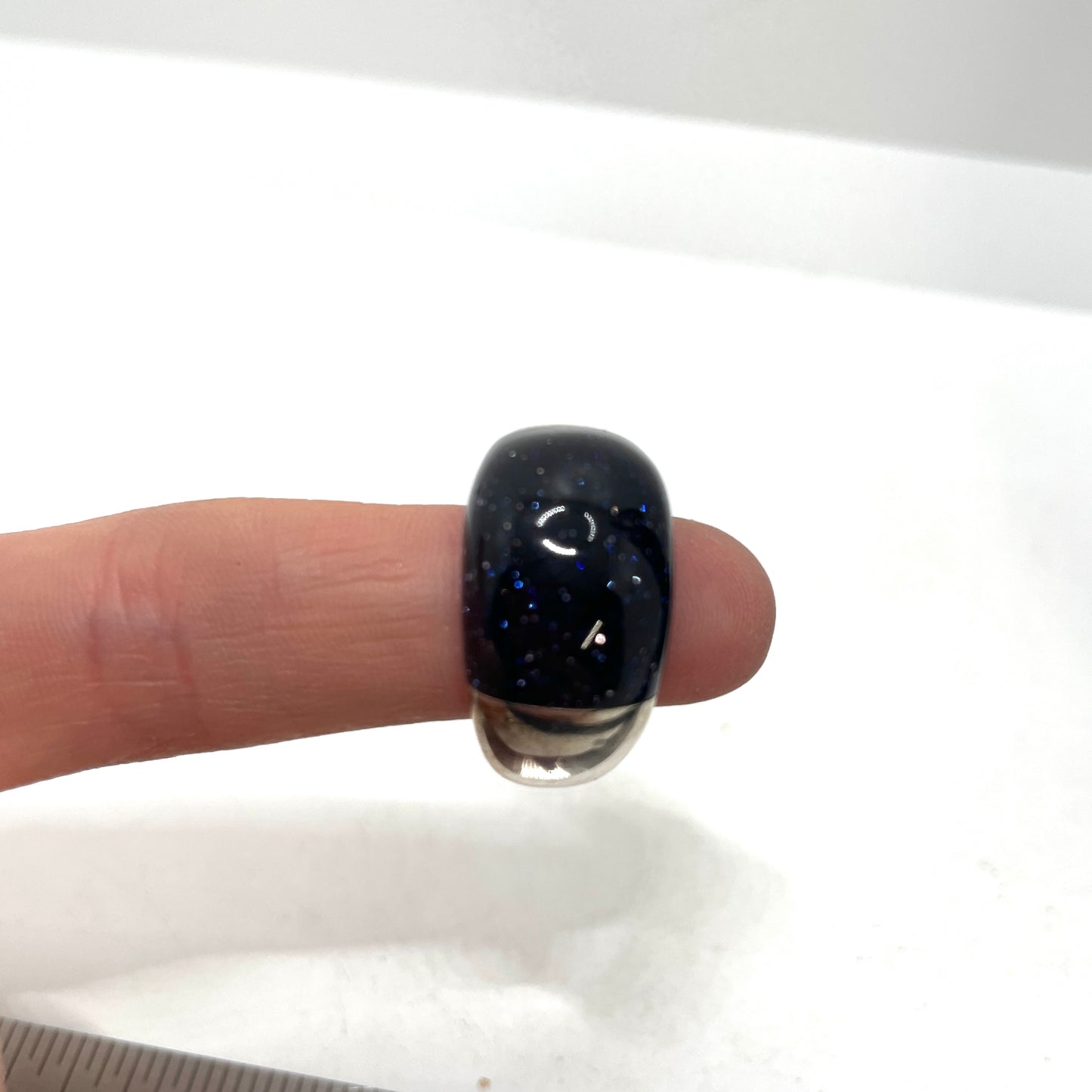 Vintage Sterling Shiny Black/Blue Ring - Size 7.5