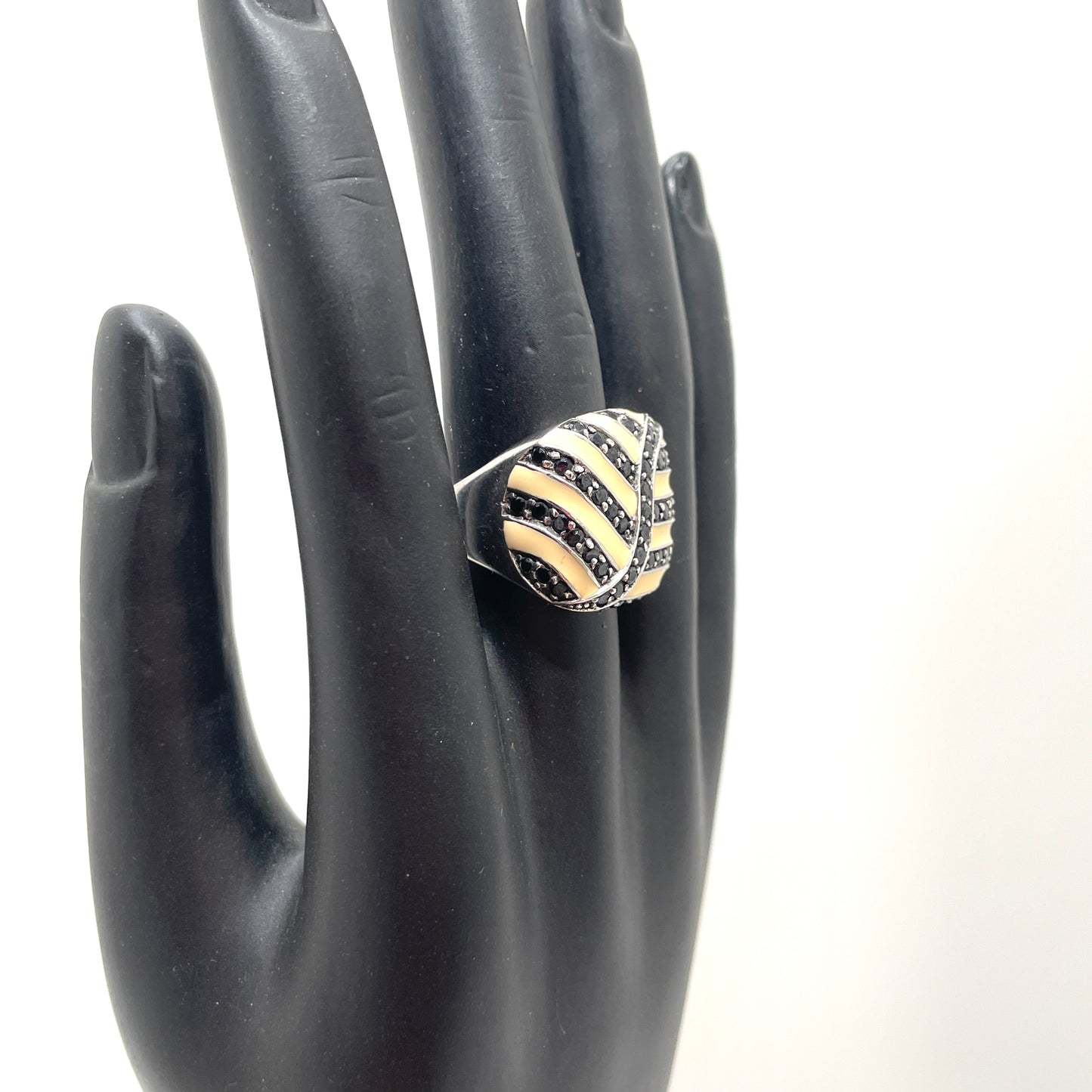 Sterling Silver Black & White Enamel Ring - Size 7.5