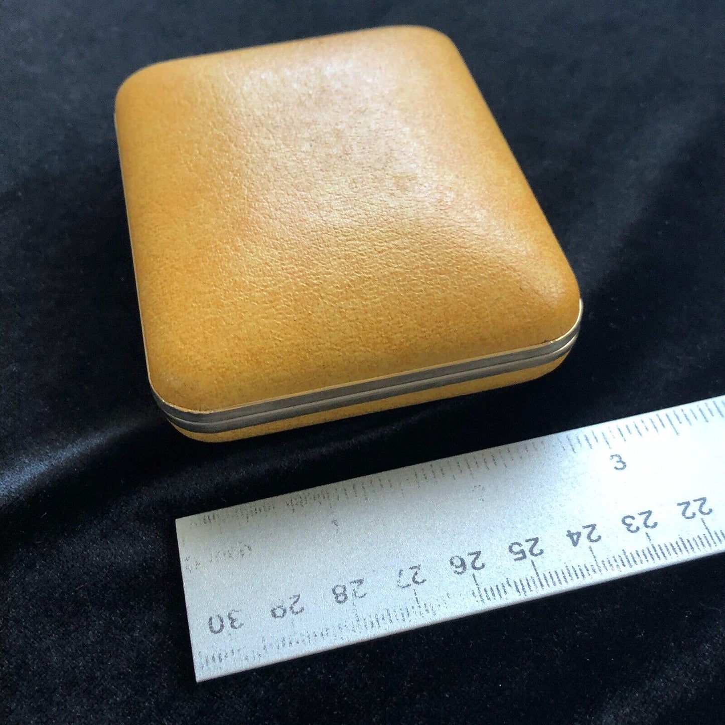 Vintage Elgin Travel Clock in Clamshell Case