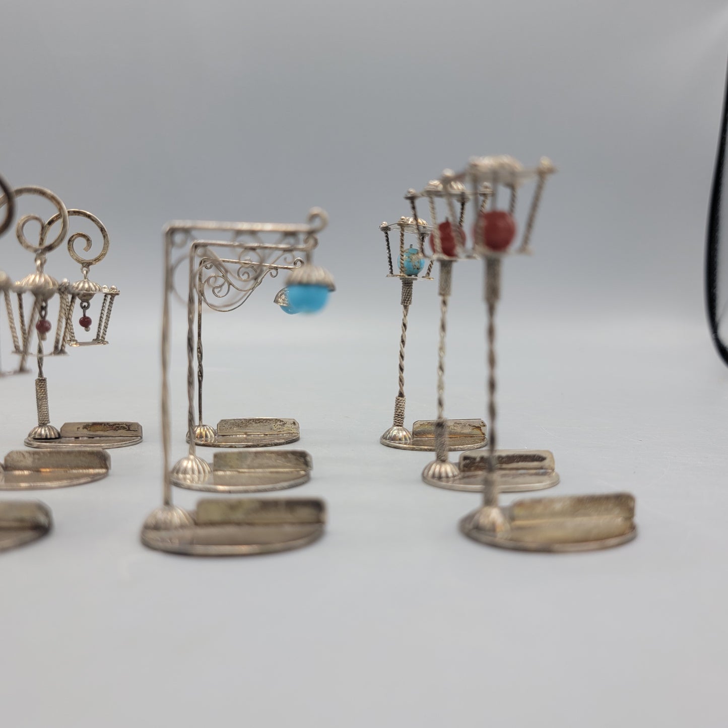 Eighteen Vintage Silver Wire Place Card Holders