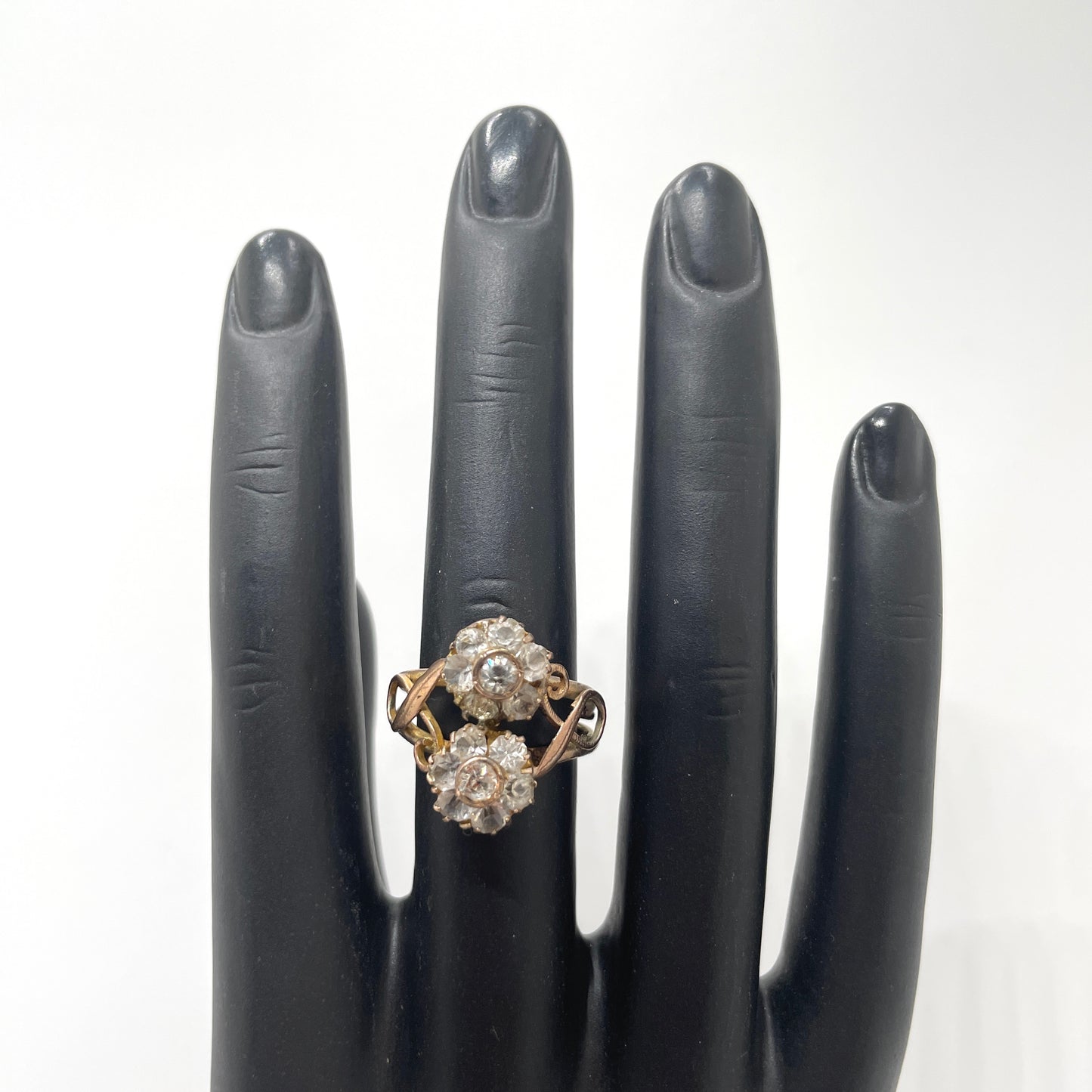 Vintage 1960s Flower Ring - Size 7.5