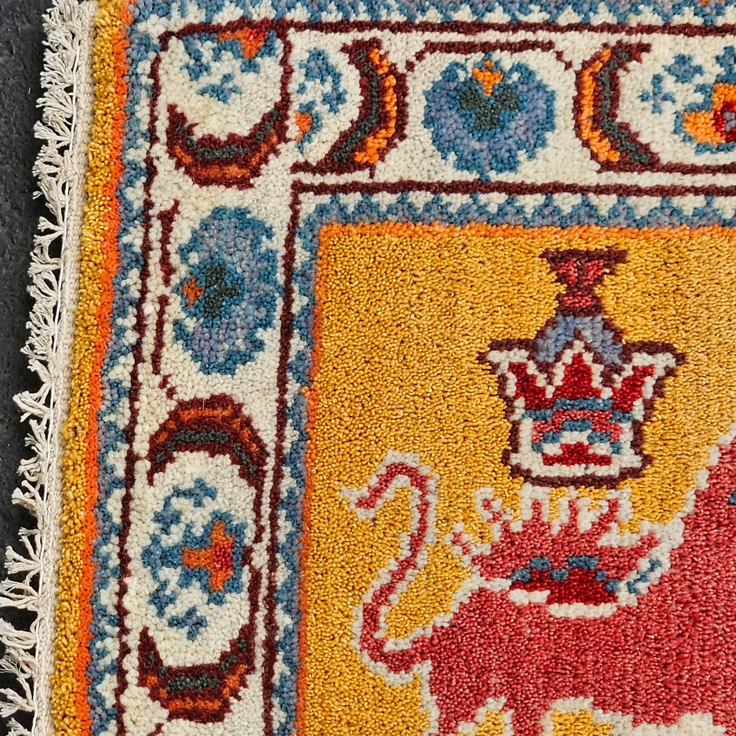 Asian Guardian Lions Themed Turkish Hand Knotted 100% Wool Rug / Carpet - 2' x 3'