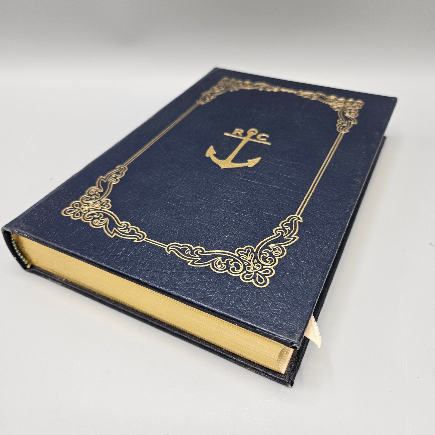 Leatherbound Book - Daniel Dafoe "Robinson Crusoe" Easton Press
