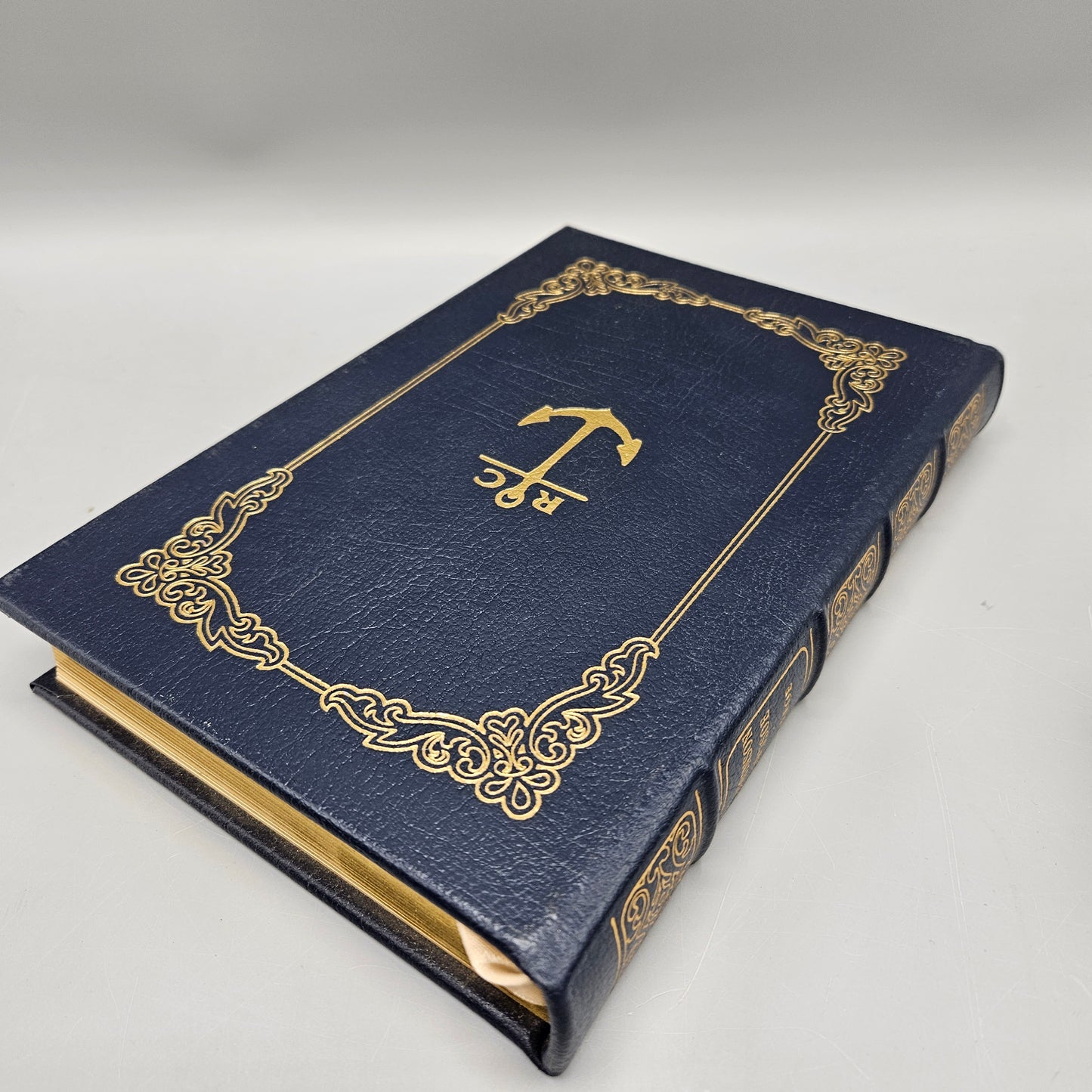 Leatherbound Book - Daniel Dafoe "Robinson Crusoe" Easton Press
