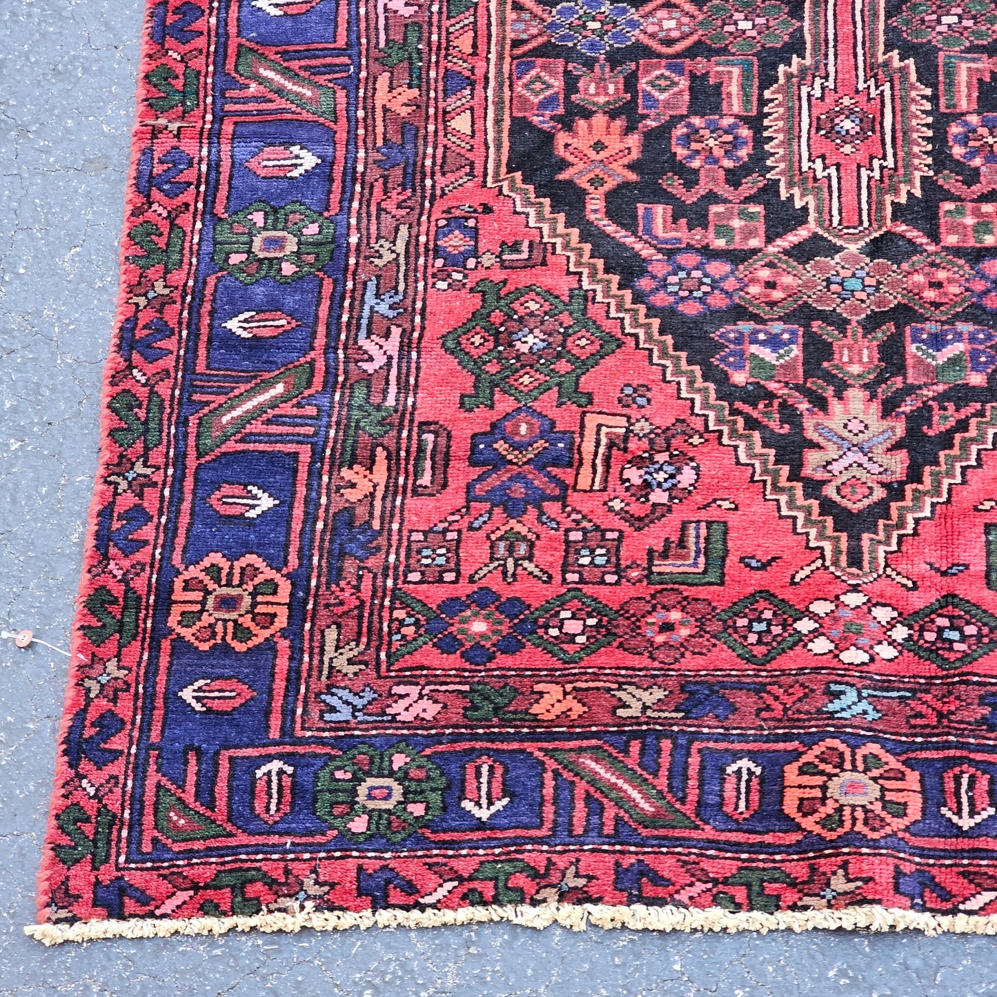 Vintage Hand Knotted Wool Rug ~ 8' 5" x 4' 5"